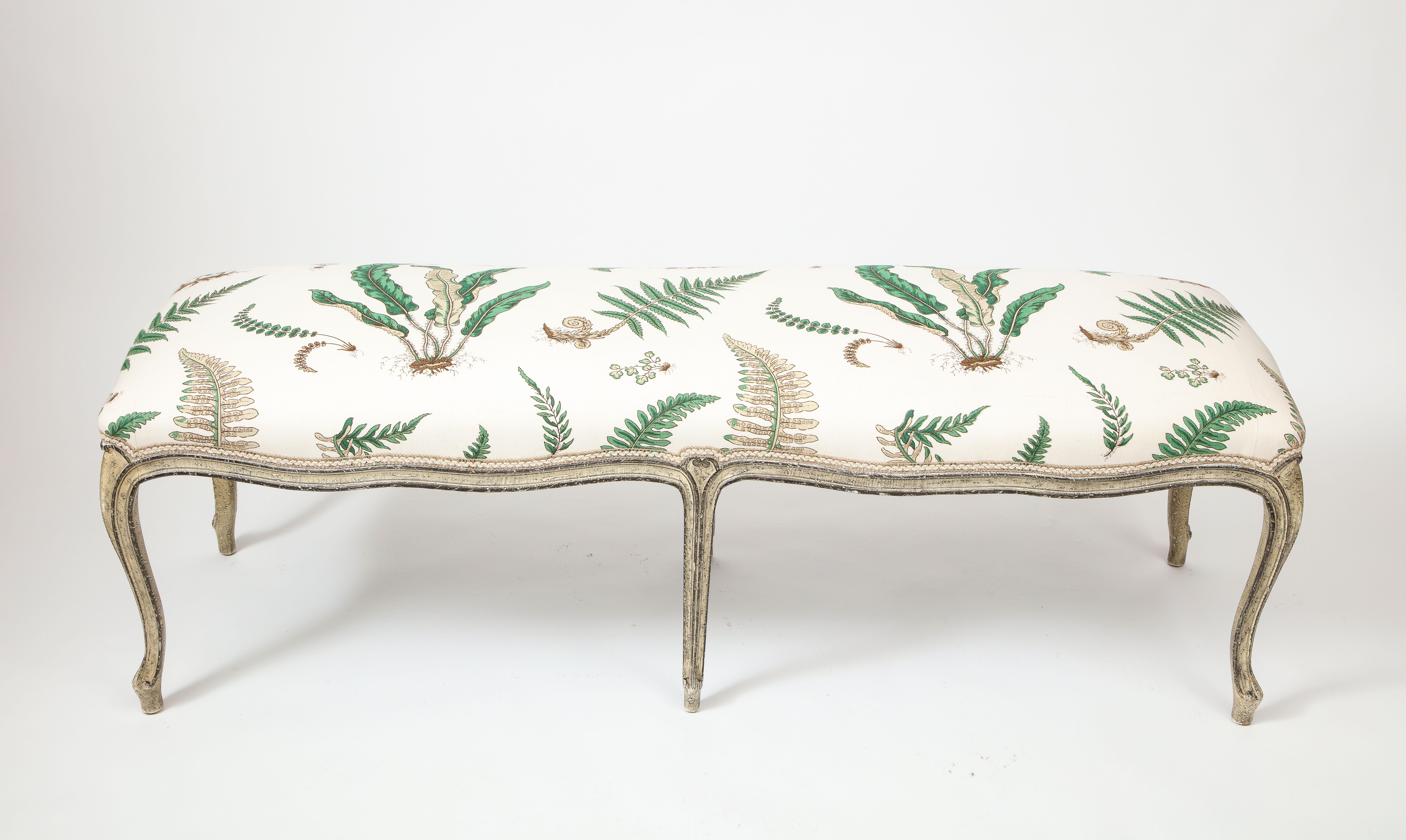 George III Painted Serpentine Bench In Good Condition In New York, NY