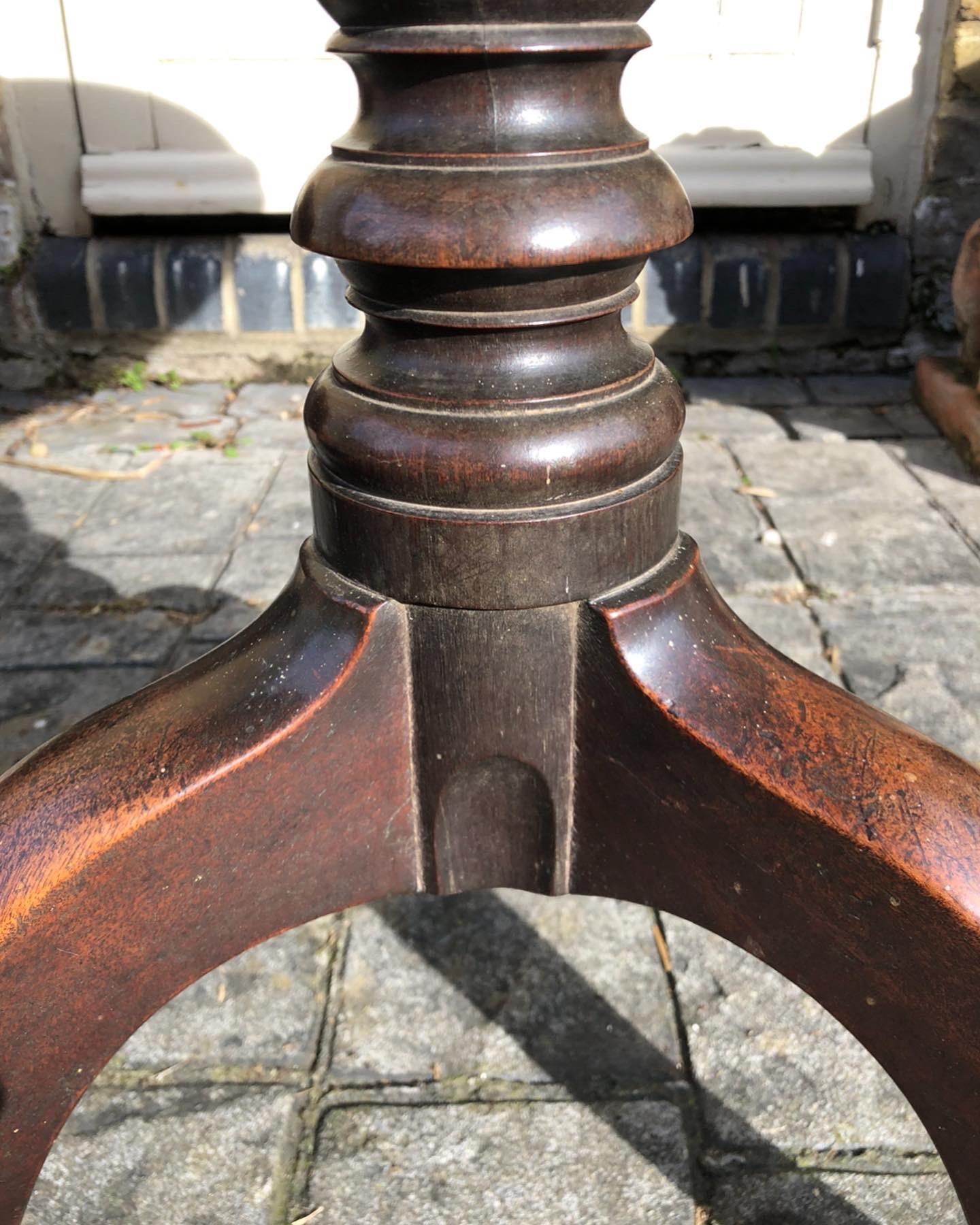 18th Century and Earlier A George III Period Mahogany Tripod Table For Sale