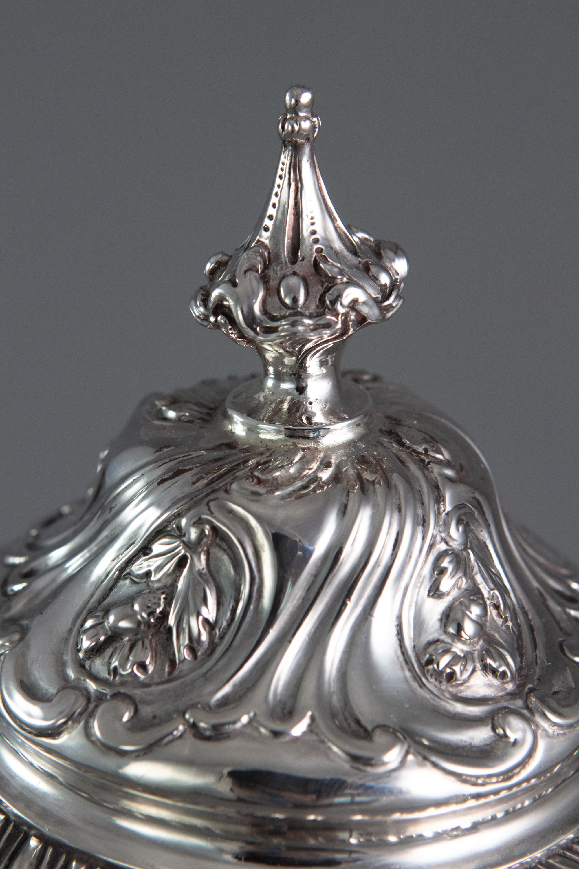 George III Silver Coffee Pot, London 1769 by William Abdy 3