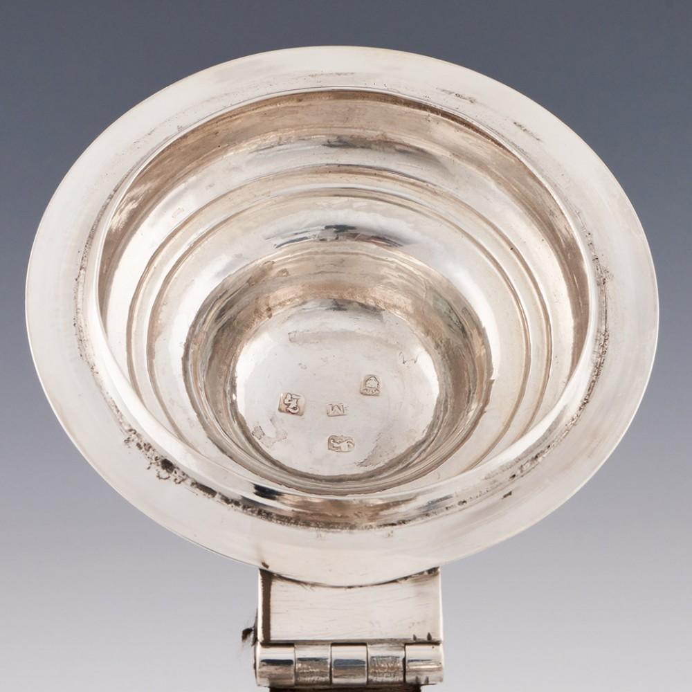 A George III Sterling Silver Domed Lidded Quart Tankard London, 1766 For Sale 3