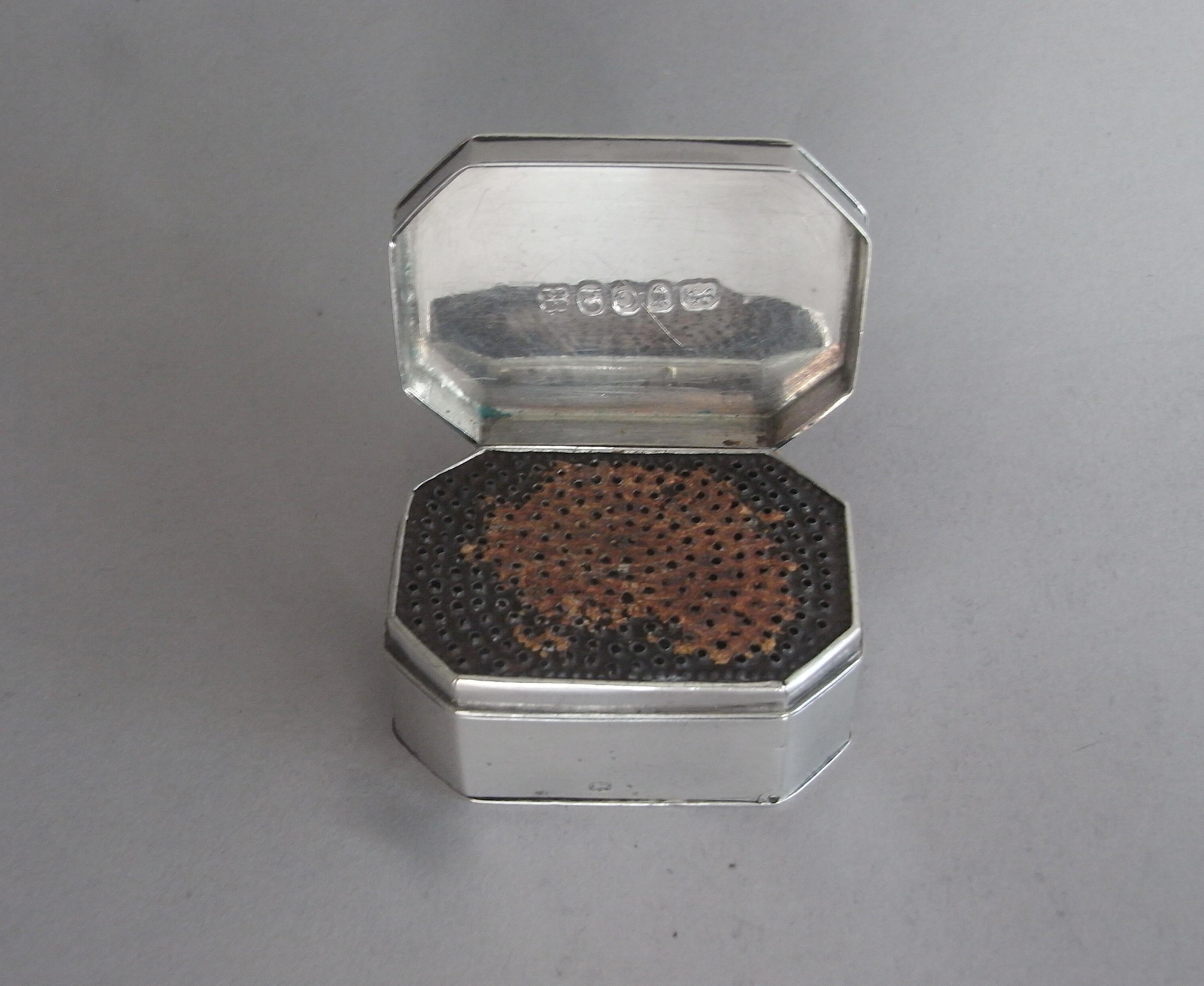Early 19th Century George III Sterling Silver Nutmeg Grater, London, 1802, Phipps & Robinson