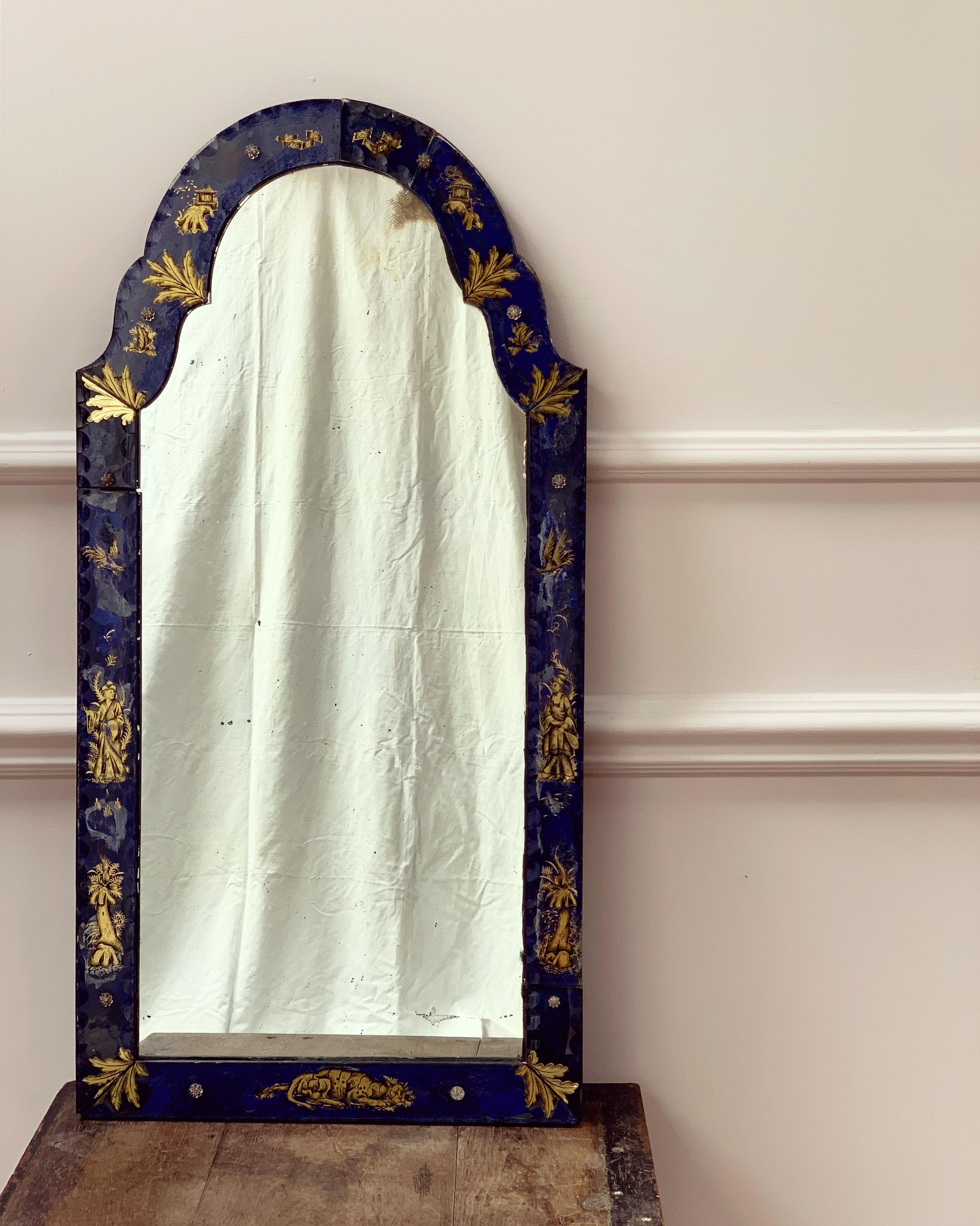 Miroir d'angle en verre églomisé George III  Bon état - En vente à London, GB