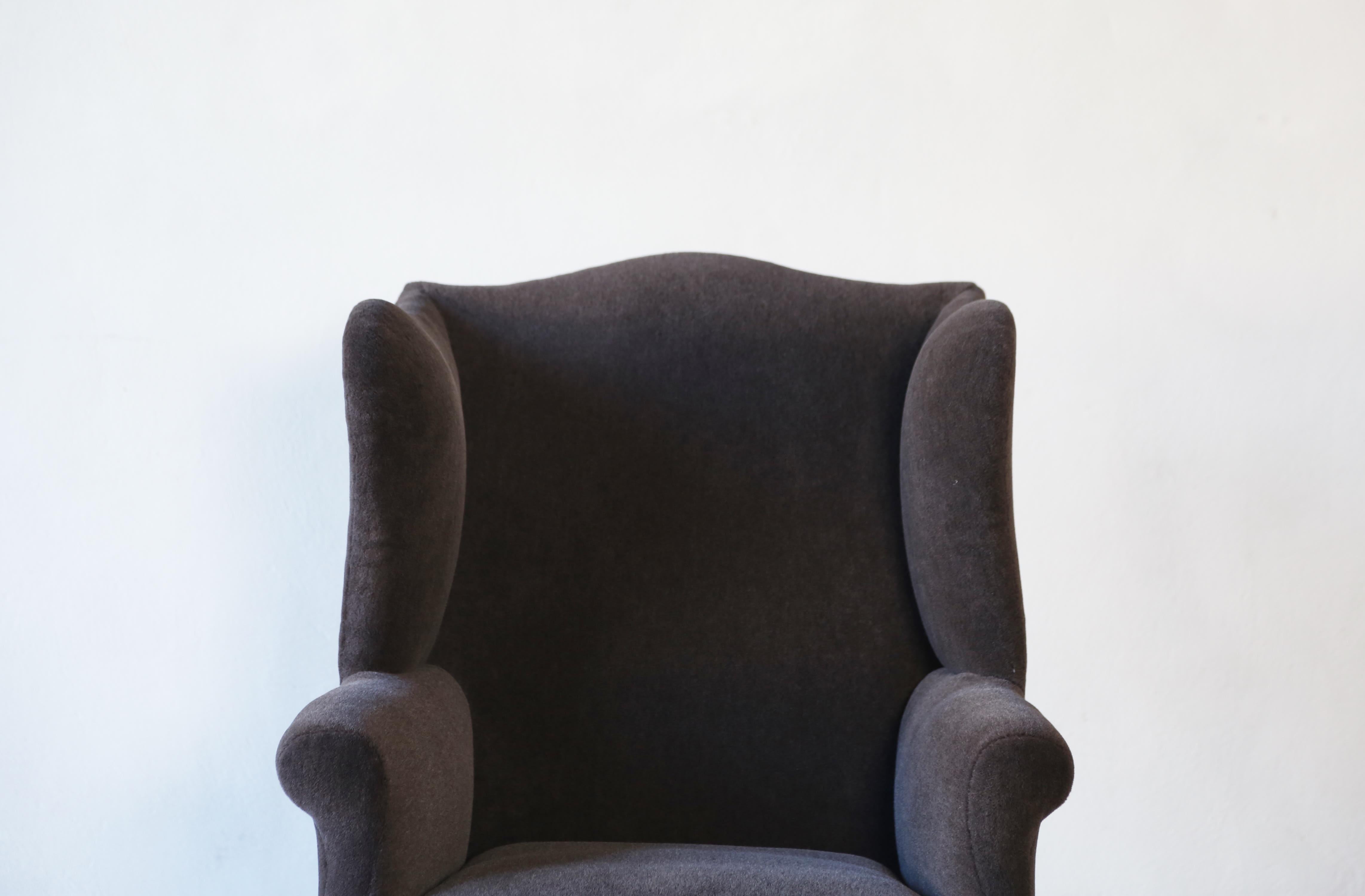 A George III Wing Back Armchair, England, 19th Century, New Alpaca Fabric For Sale 17