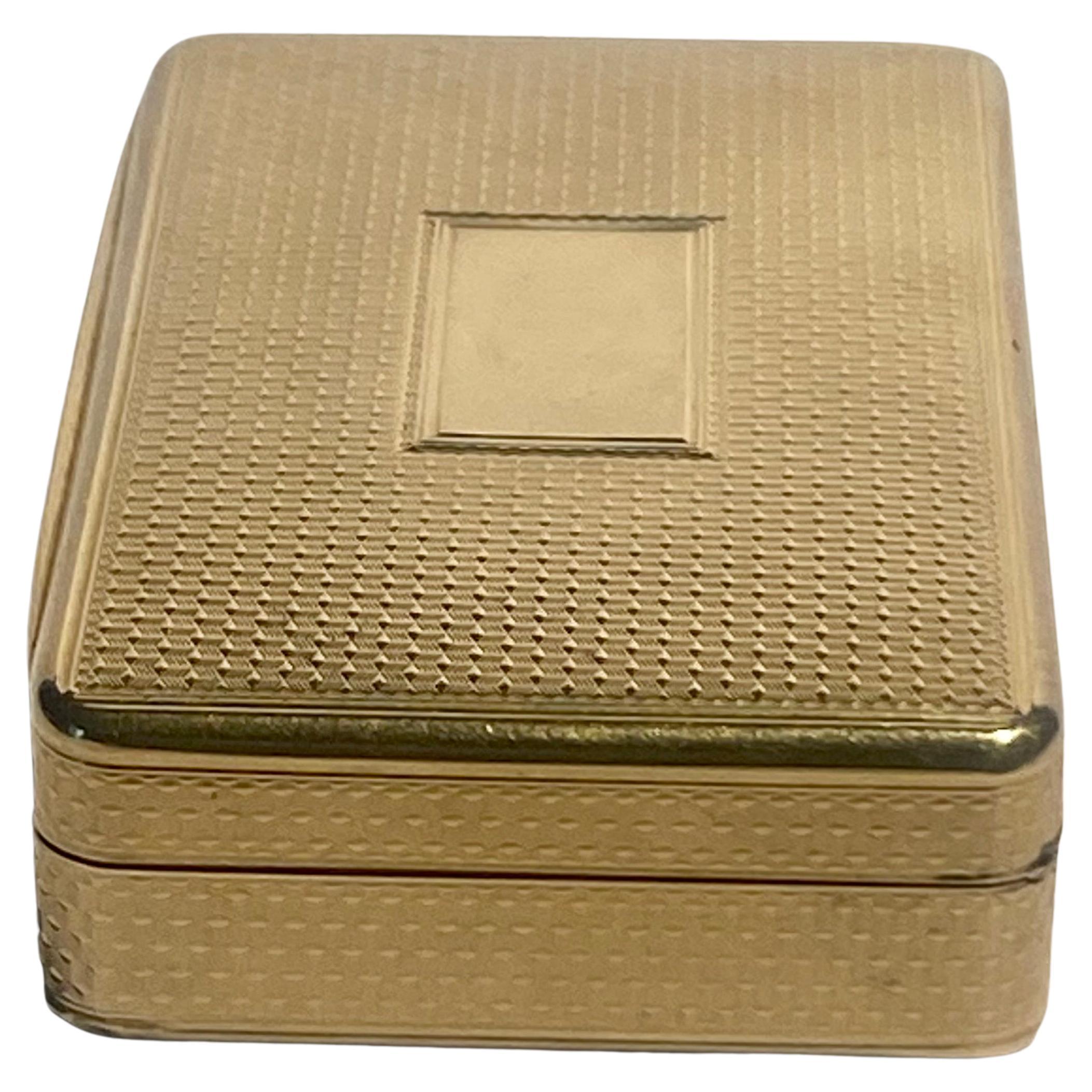 A George IV 18ct gold rectangular snuff box by John Linnet, London Circa 1821 5