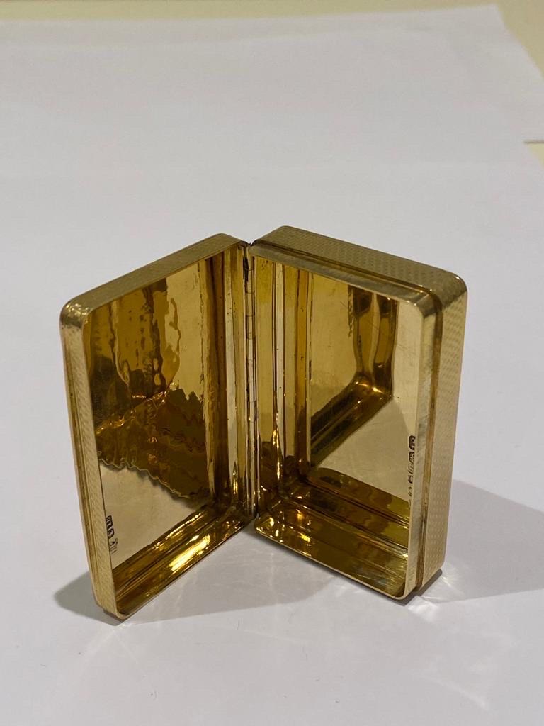 A George IV 18ct gold rectangular snuff box by John Linnet, London Circa 1821 9