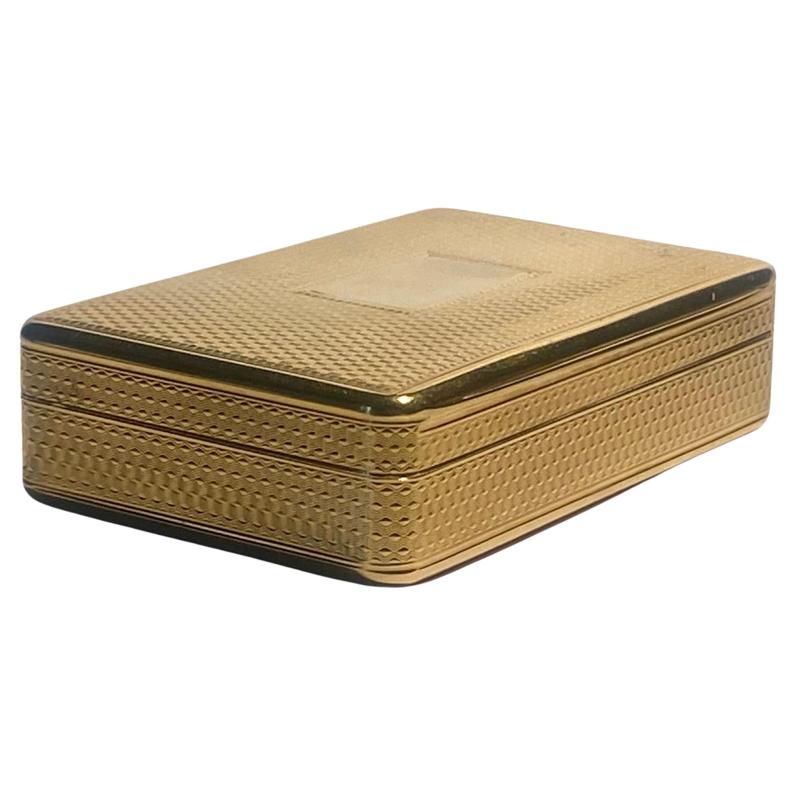 A George IV 18ct gold rectangular snuff box by John Linnet, London Circa 1821 3
