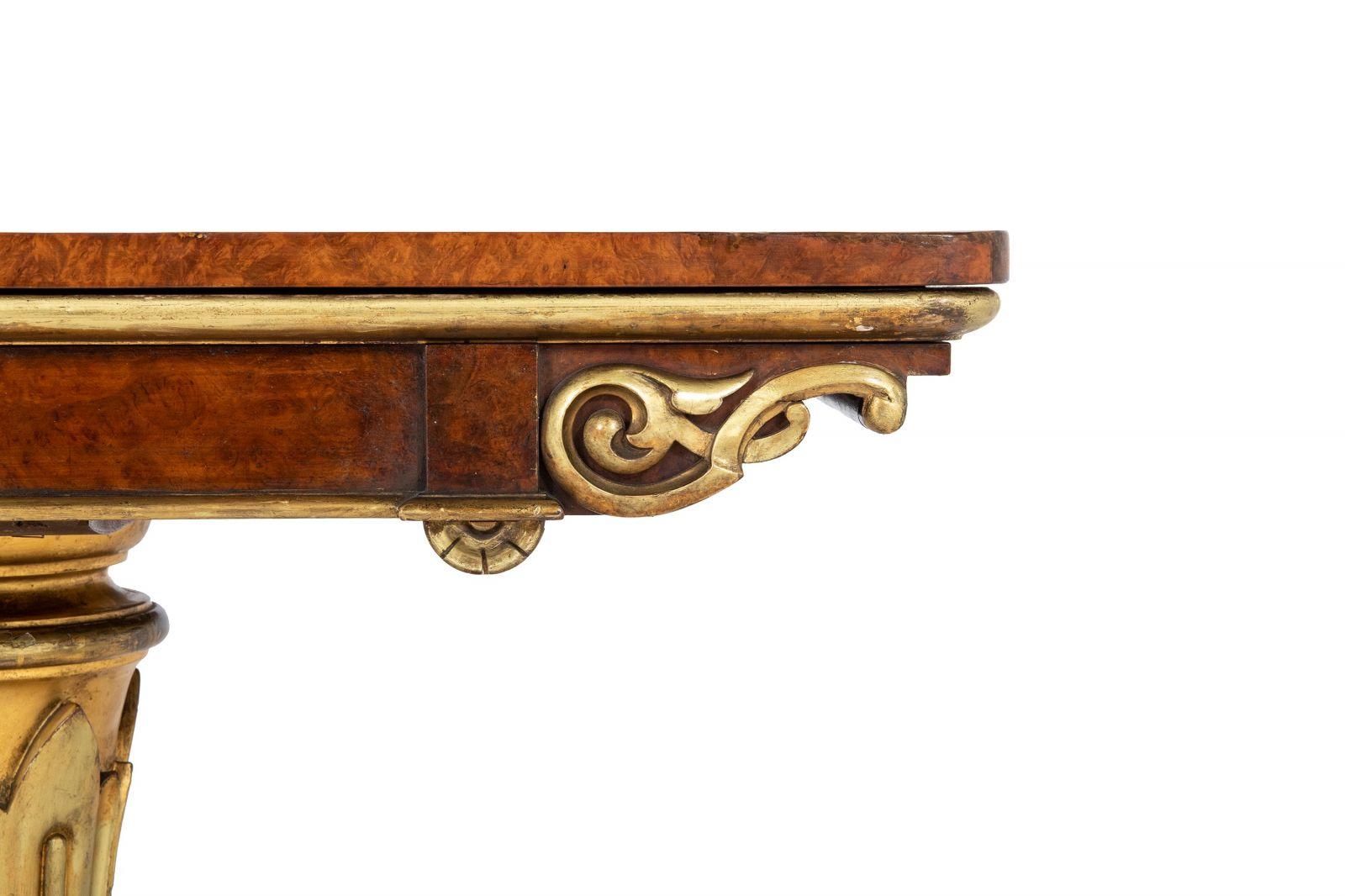 Table à cartes George IV en amboyna et bois doré attribuée à Morel et Seddon en vente 1