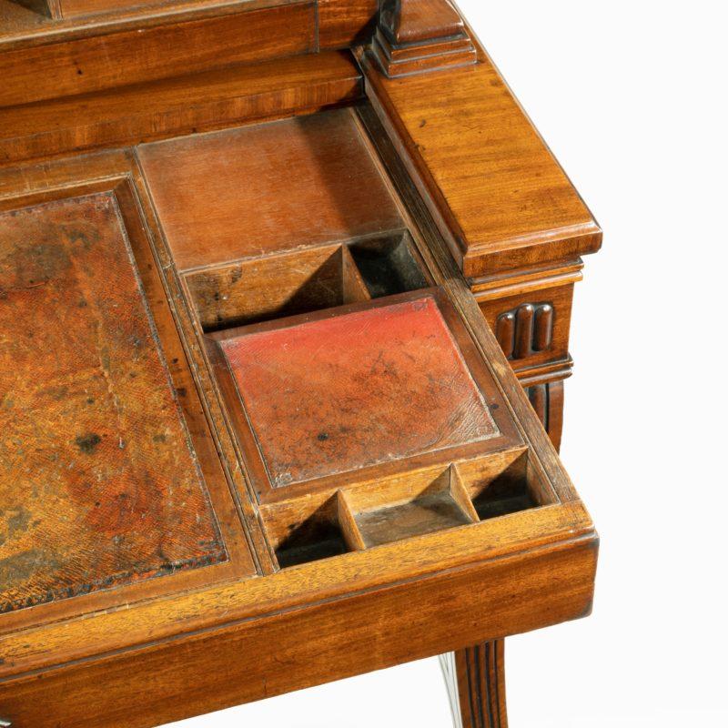 Une écritoire mécanique en acajou de style George IV attribuée à Gillows en vente 5