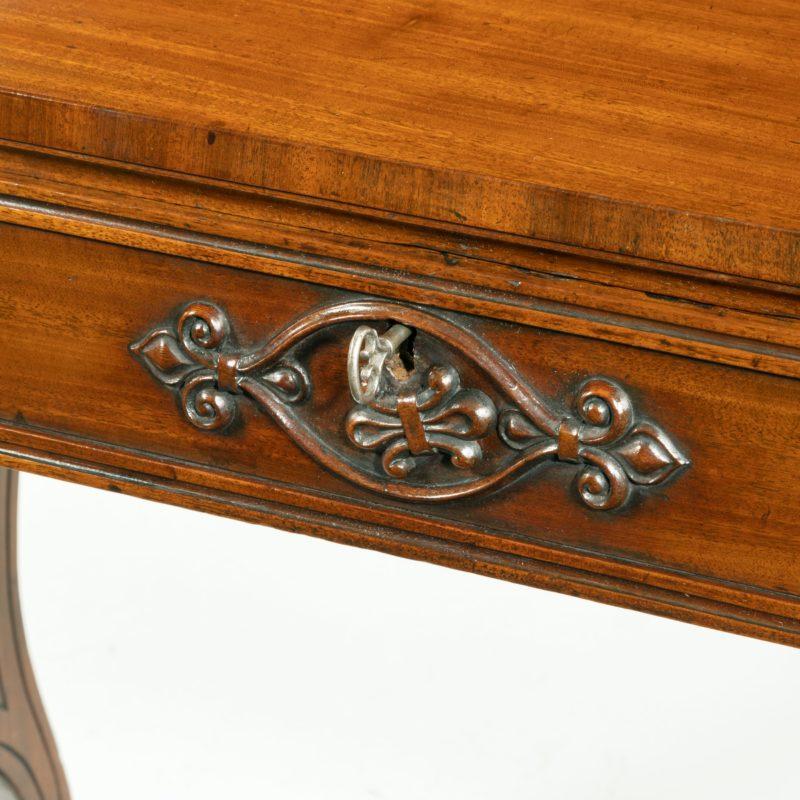 A George IV mahogany mechanical escritoire attributed to Gillows In Good Condition For Sale In Lymington, Hampshire
