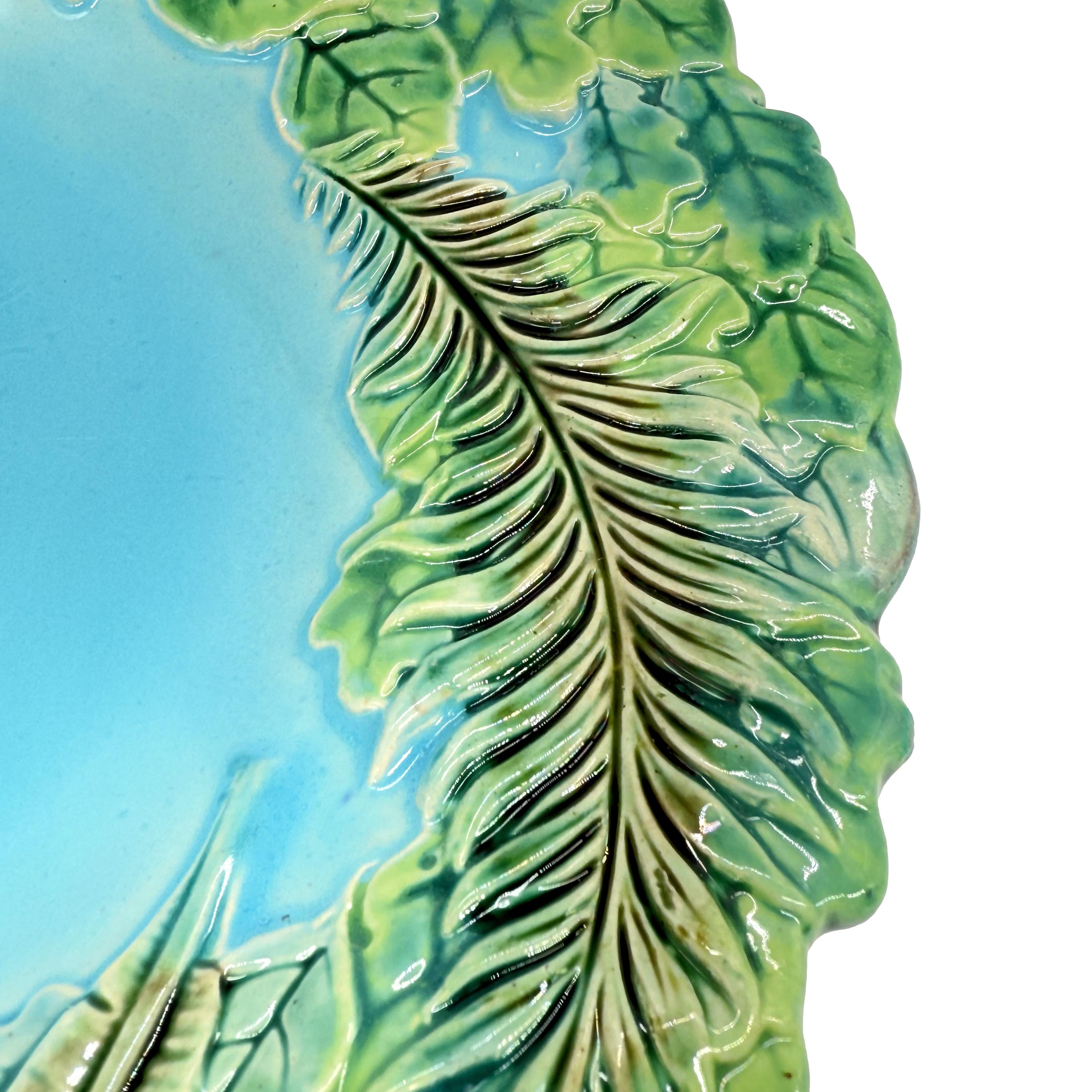 A George Jones Majolica Jungle Plate with Palm Leaves, English, ca. 1873 In Excellent Condition In Banner Elk, NC