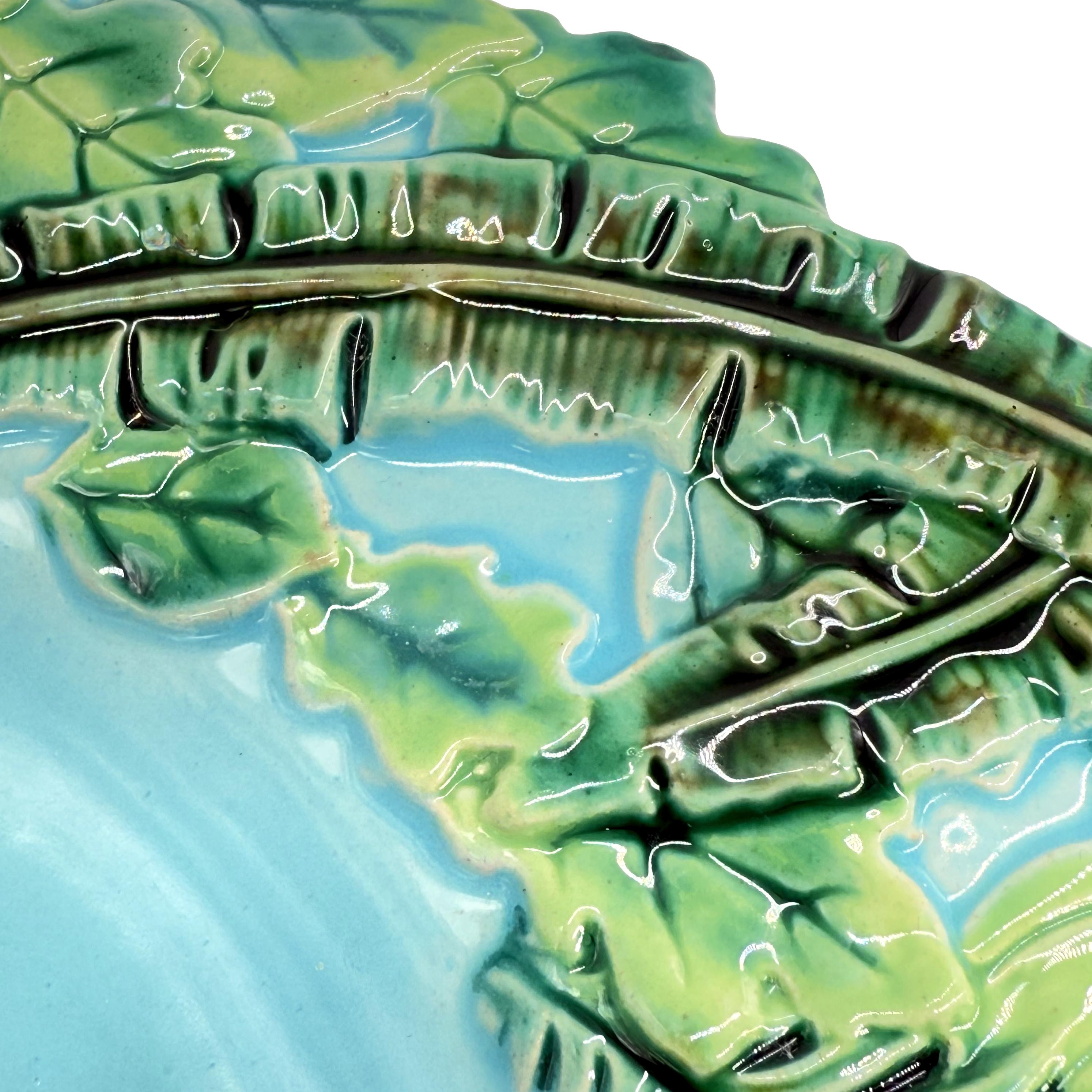 A George Jones Majolica Jungle Plate with Palm Leaves, English, ca. 1873 In Good Condition In Banner Elk, NC