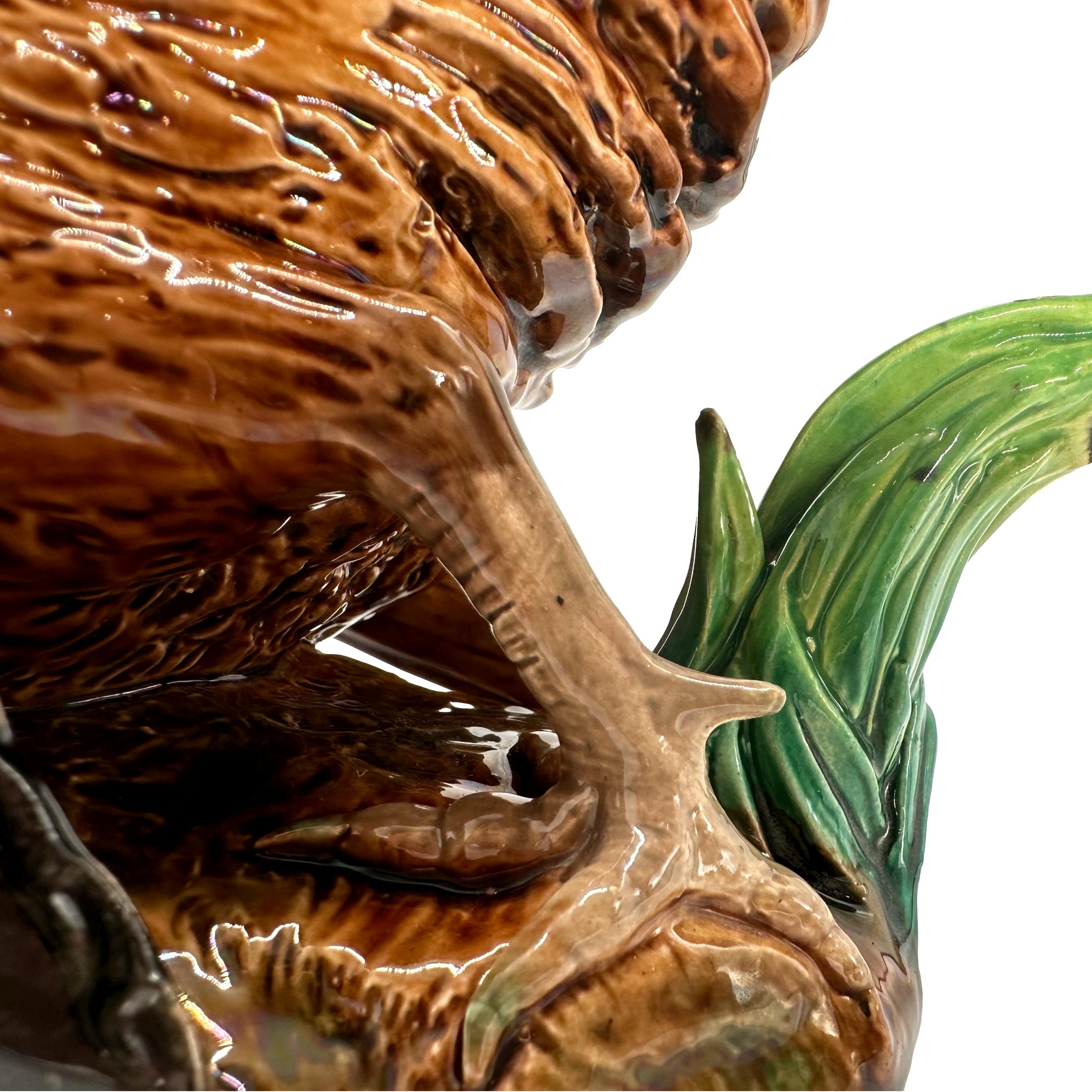Teiera a forma di gallo in maiolica di George Jones, inglese, 1872 ca. in vendita 5