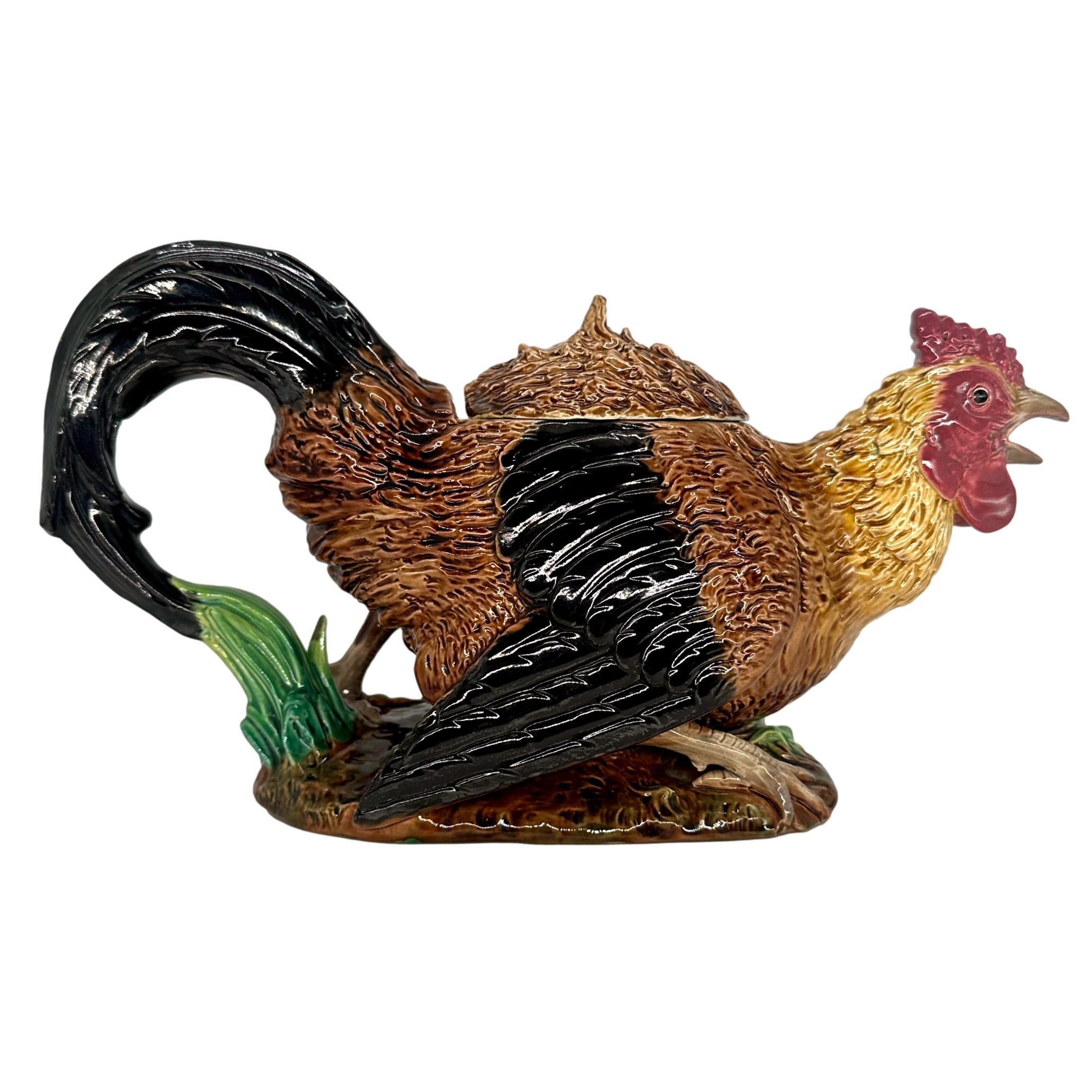 Inglese Teiera a forma di gallo in maiolica di George Jones, inglese, 1872 ca. in vendita