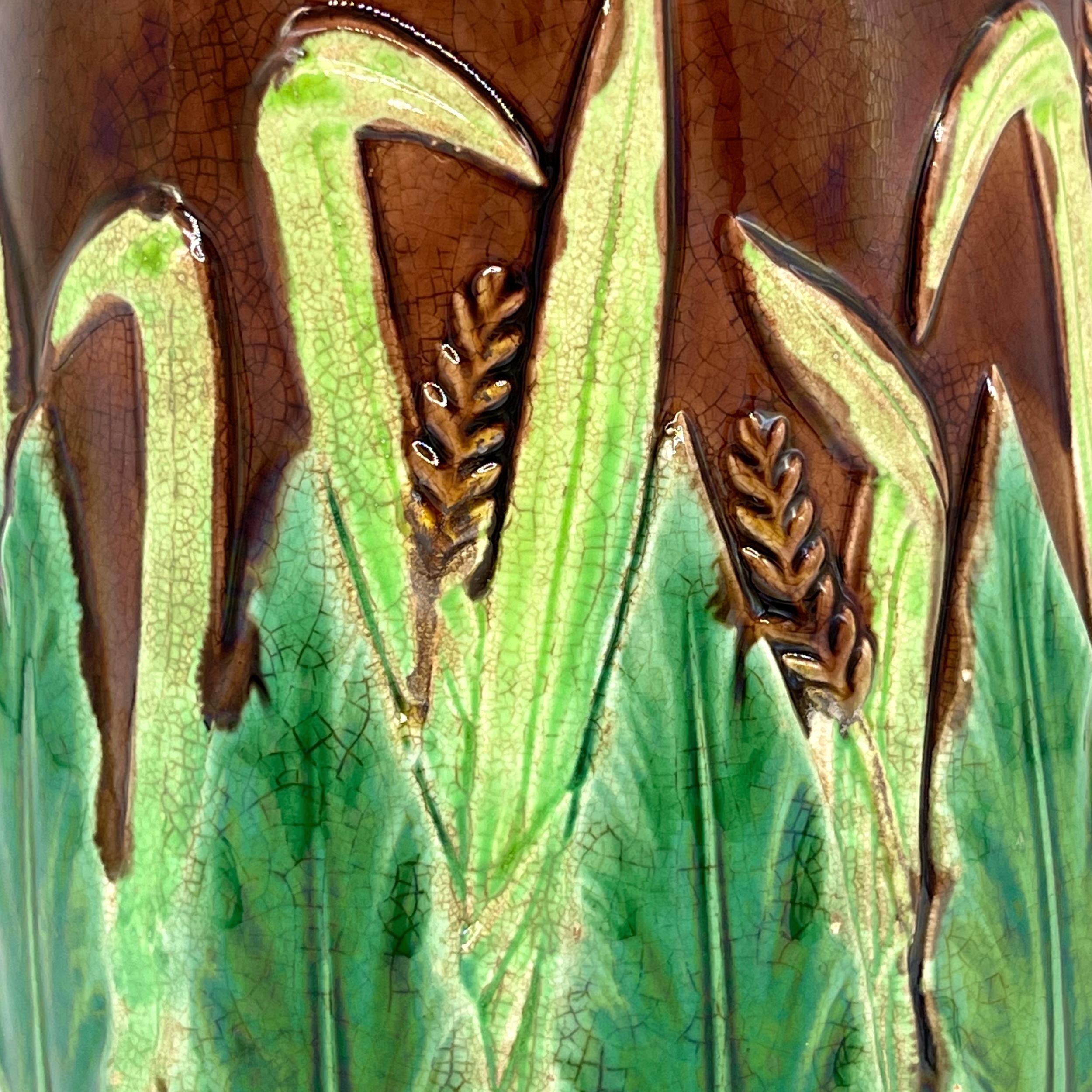 George Jones Majolica Wheat Pitcher with Green Acanthus Leaves, Ca. 1875 For Sale 6