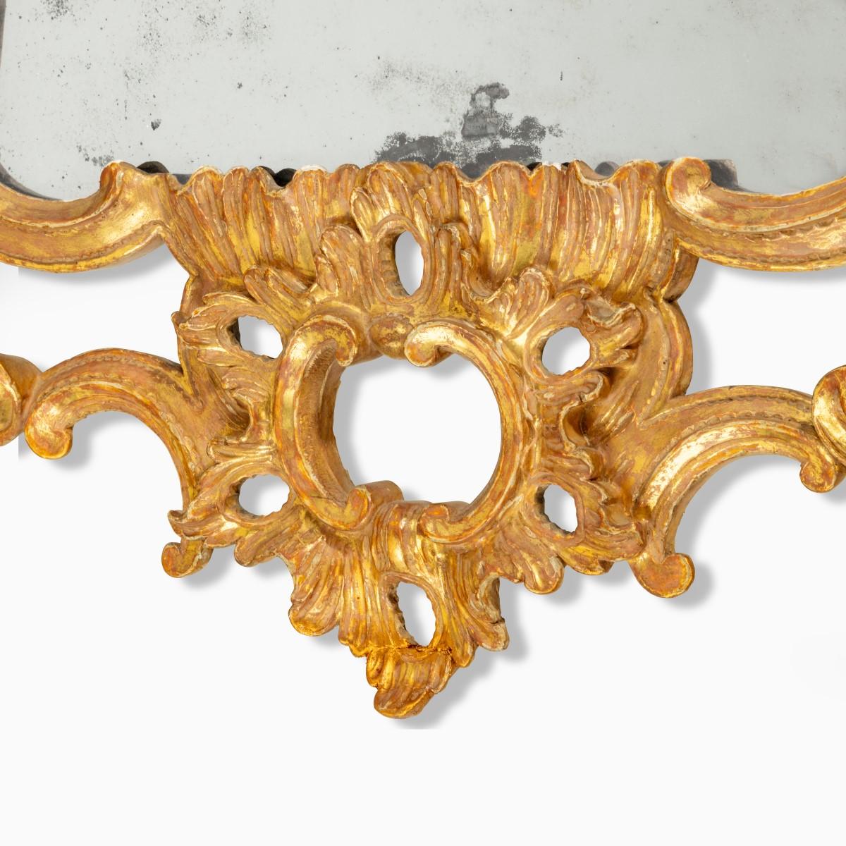 Carved Georgian Chippendale Period Gilt-Wood Mirror