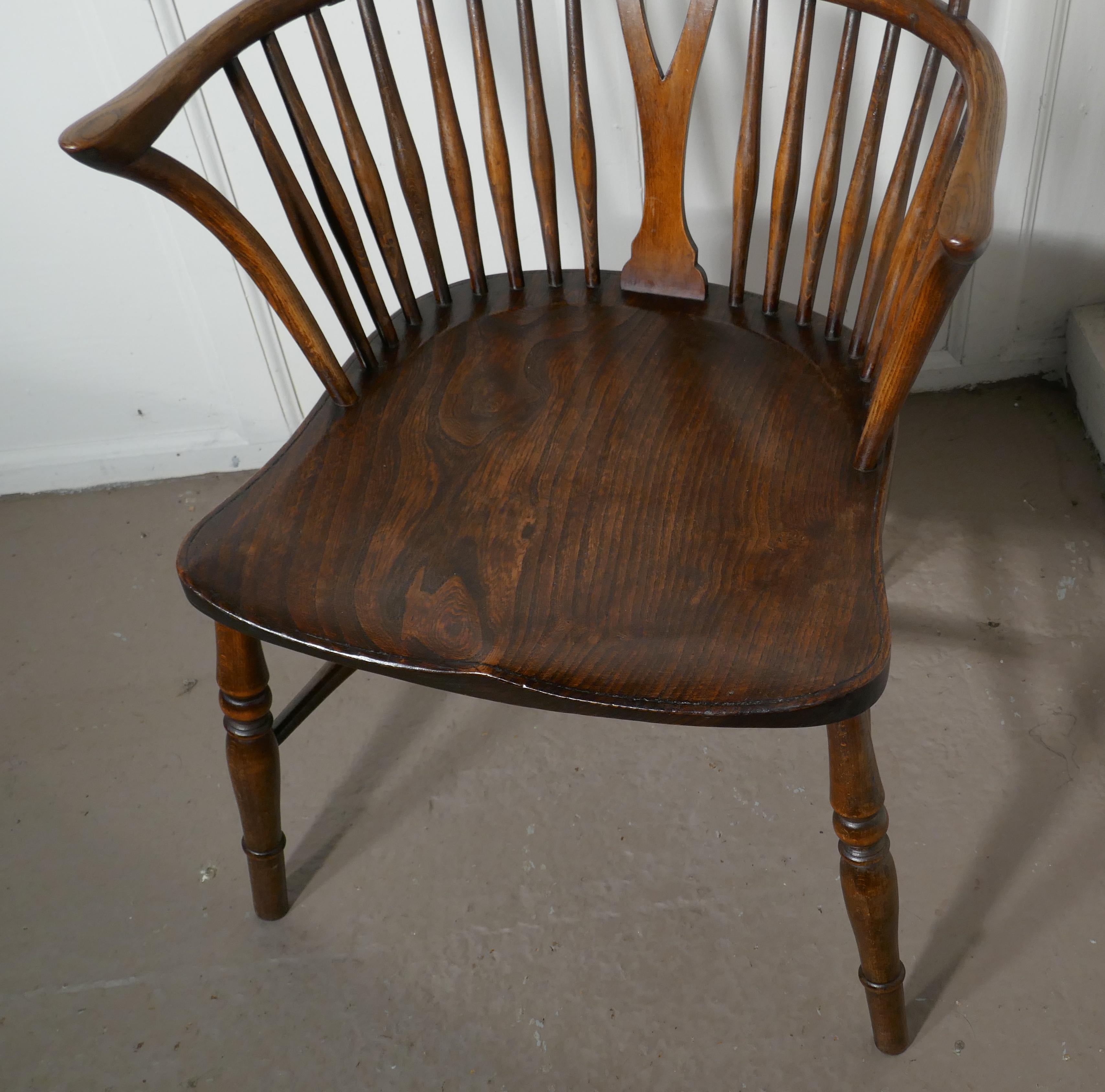 Georgian Elm and Ash Wheel Back Windsor Carver Chair 1