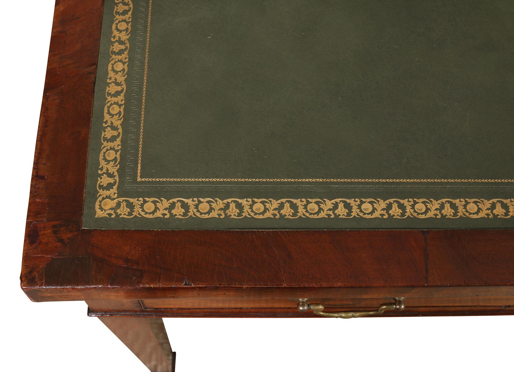 A Georgian Mahogany Writing Table In Good Condition In New York, NY