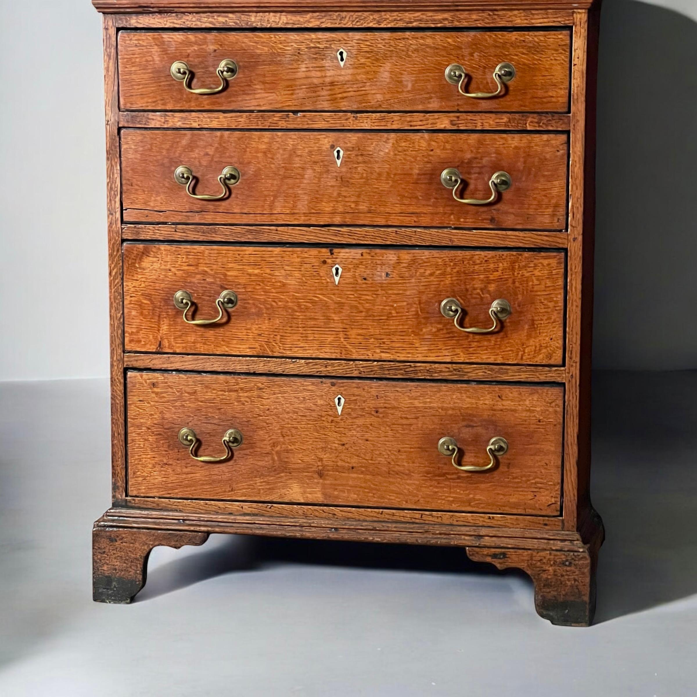 Ottone Una credenza georgiana in Oak o una credenza per governanti in vendita