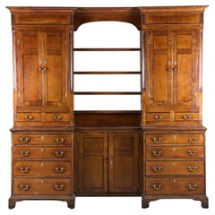 Armoire en chêne de style géorgien pour la famille ou les femmes de ménage
