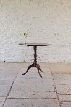 A Georgian Oval Tilt-Top Table