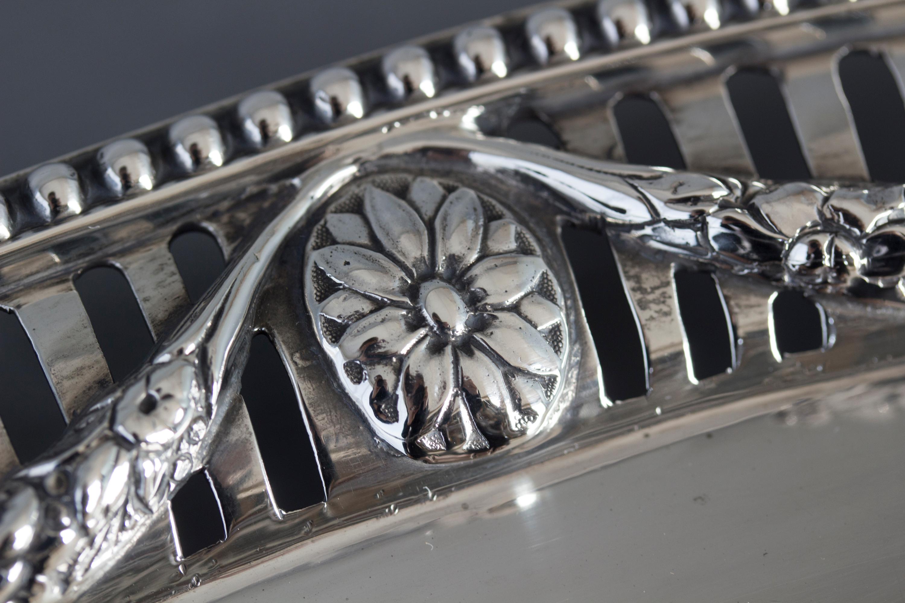 Georgian Silver Tray, London, 1816 by Joseph Angell 6