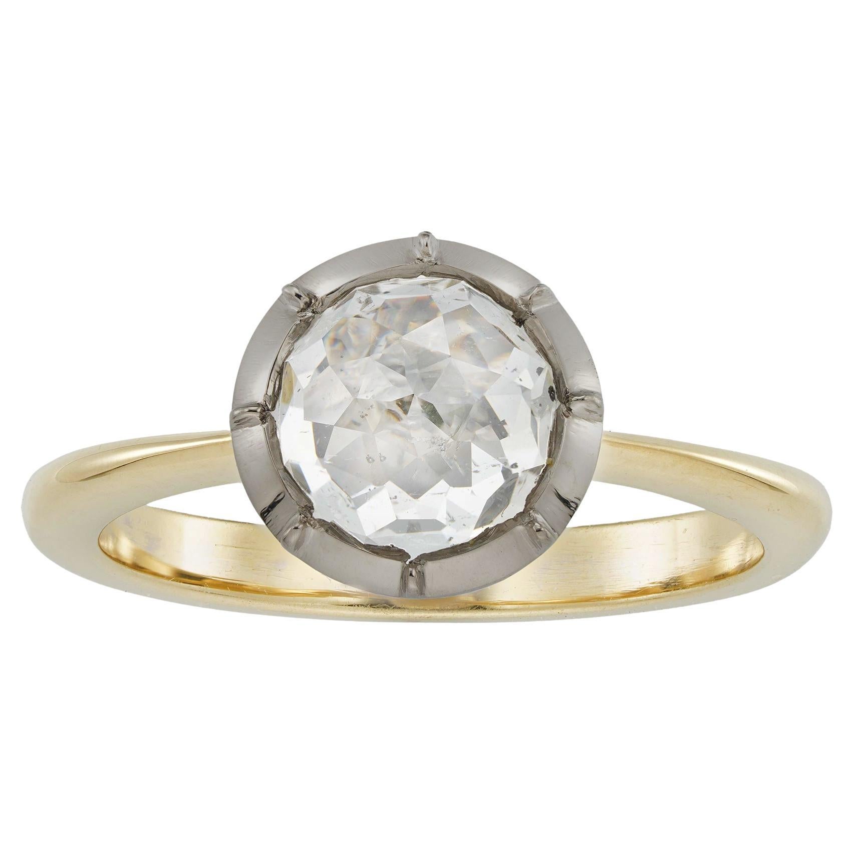 Un anillo de diamantes solitario engastado de estilo georgiano en venta