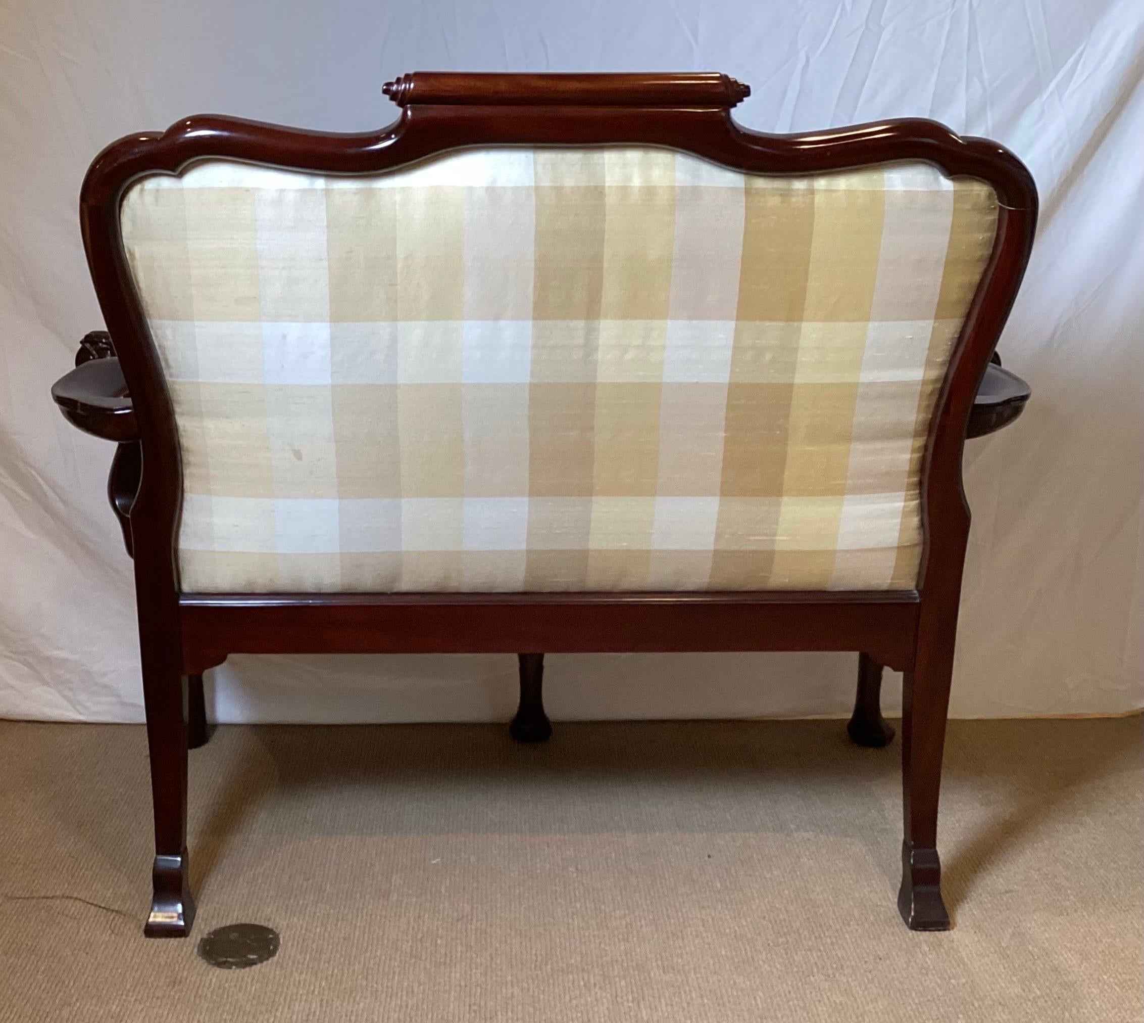 A Georgian Style Mahogany Settee by Maitland Smith  For Sale 3