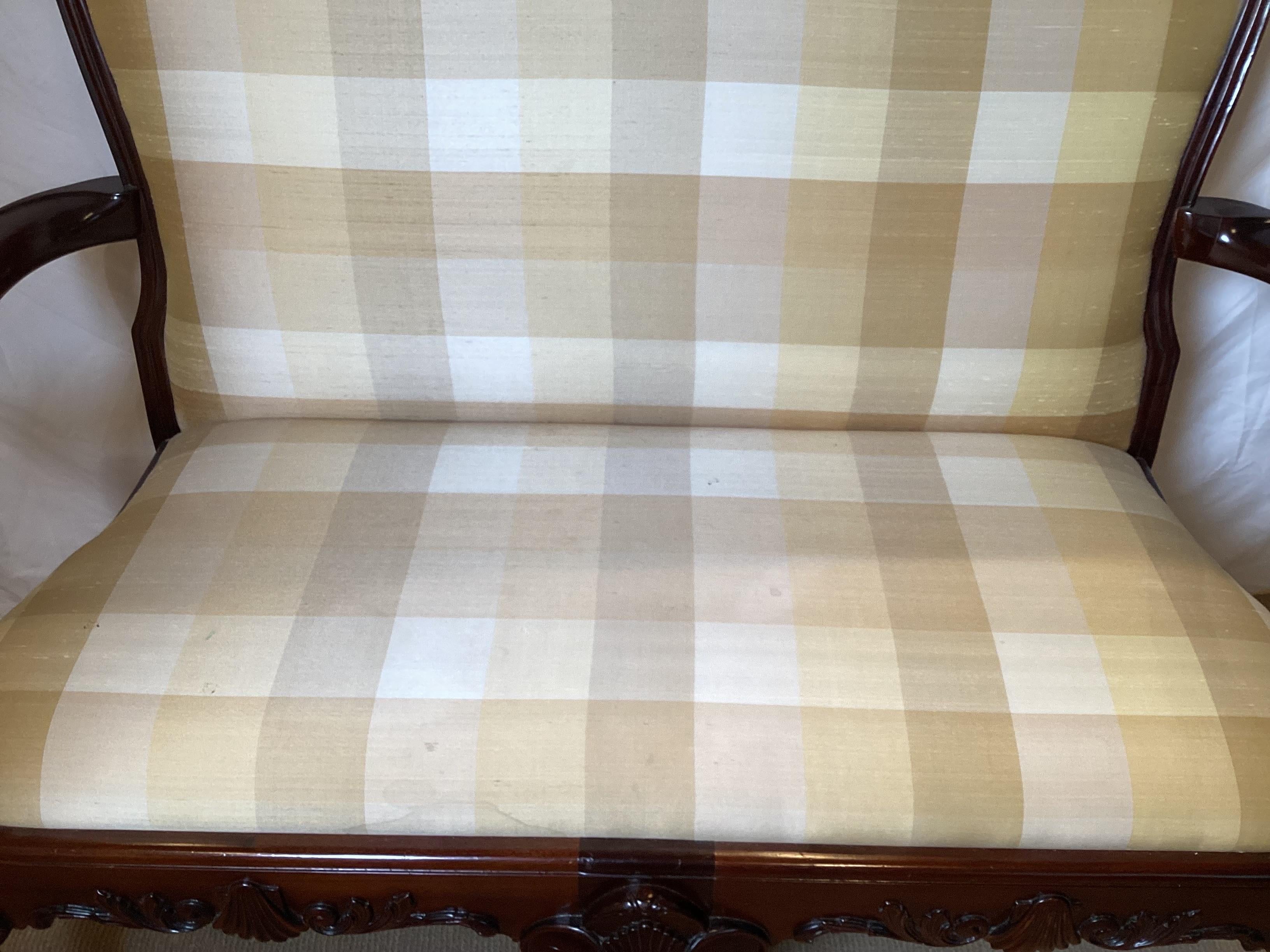 A Georgian Style Mahogany Settee by Maitland Smith  For Sale 4
