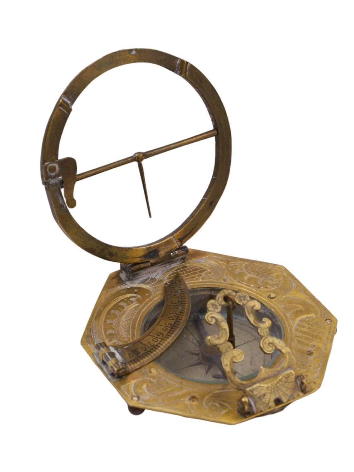 Allemand Une boussole combinée allemande avec Sundial