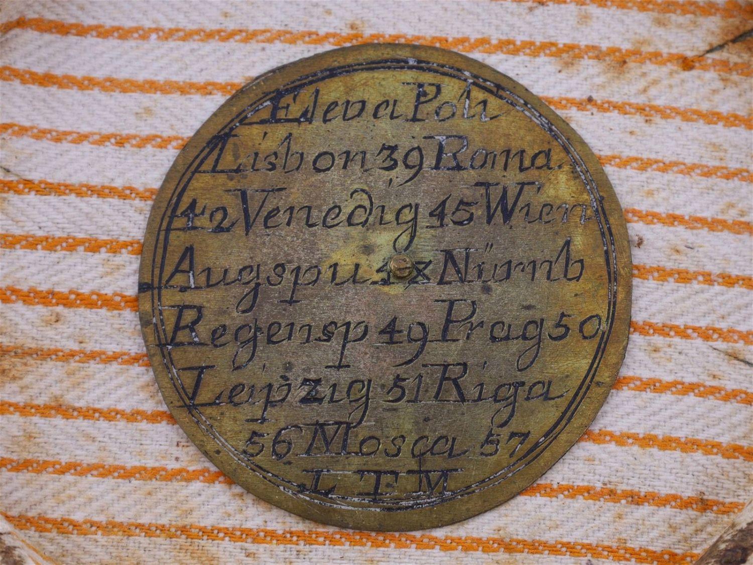 XVIIIe siècle et antérieur Une boussole combinée allemande avec Sundial