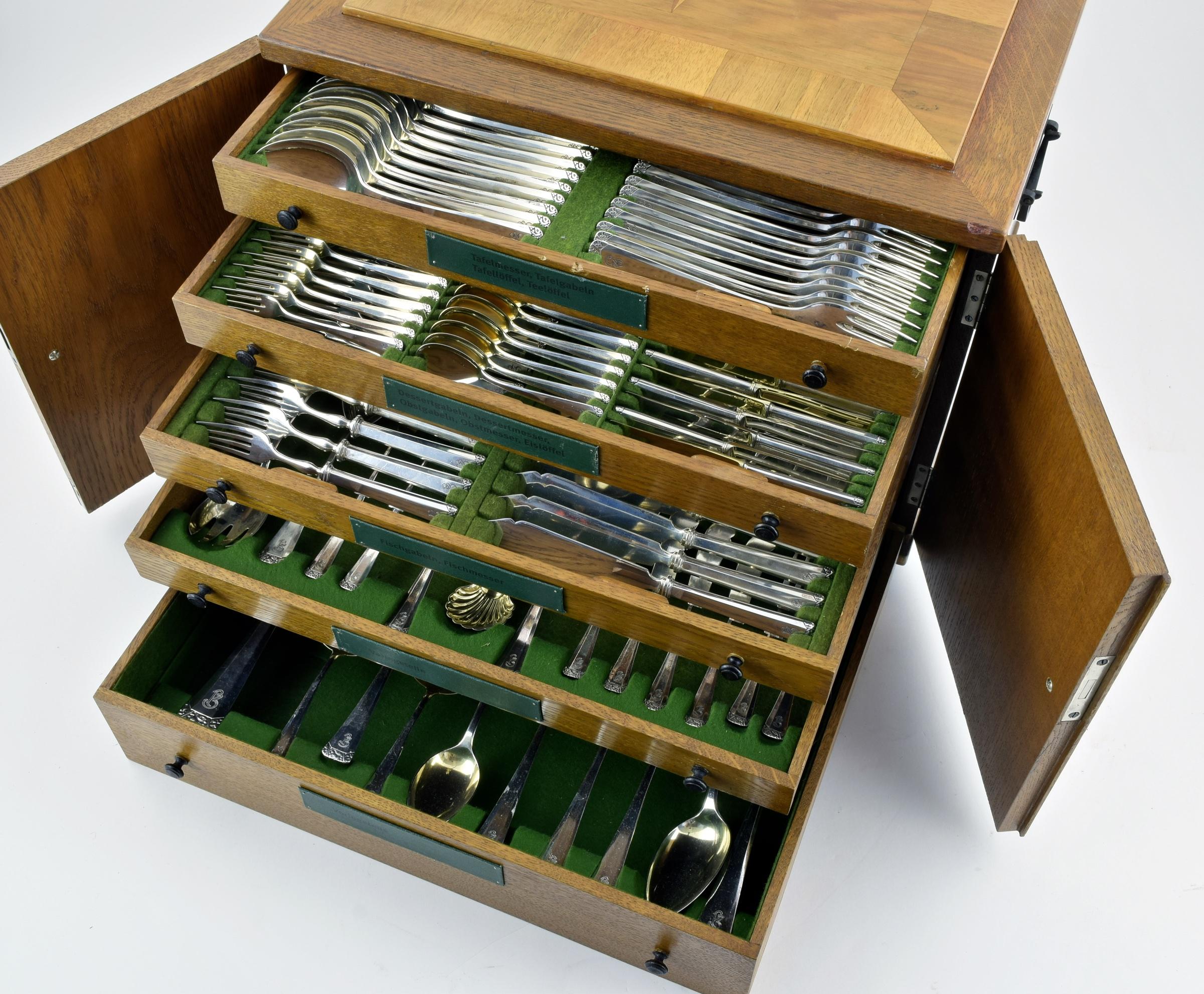 A 158 piece  complete canteen of cutlery for 12. Comprising a 11 piece plate setting with 12 of each of the following - Large tablespoon (for soup), Hors d'oeuvre knifes, Hors d'oeuvre forks, fish knifes, fish forks, dinner knifes, dinner forks,
