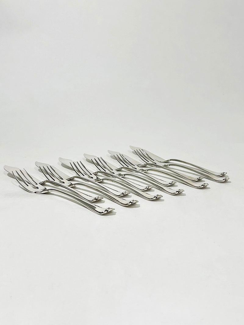 Una cubertería de plata para pescado de Wilkens & Sohne, Bremen.
 
Cubiertos de pescado para 6 personas fabricados por Martin Heinrich Wilkens, desde 1810, Bremen Alemania.
Los cubiertos de pescado de plata llevan la marca de la prensa de