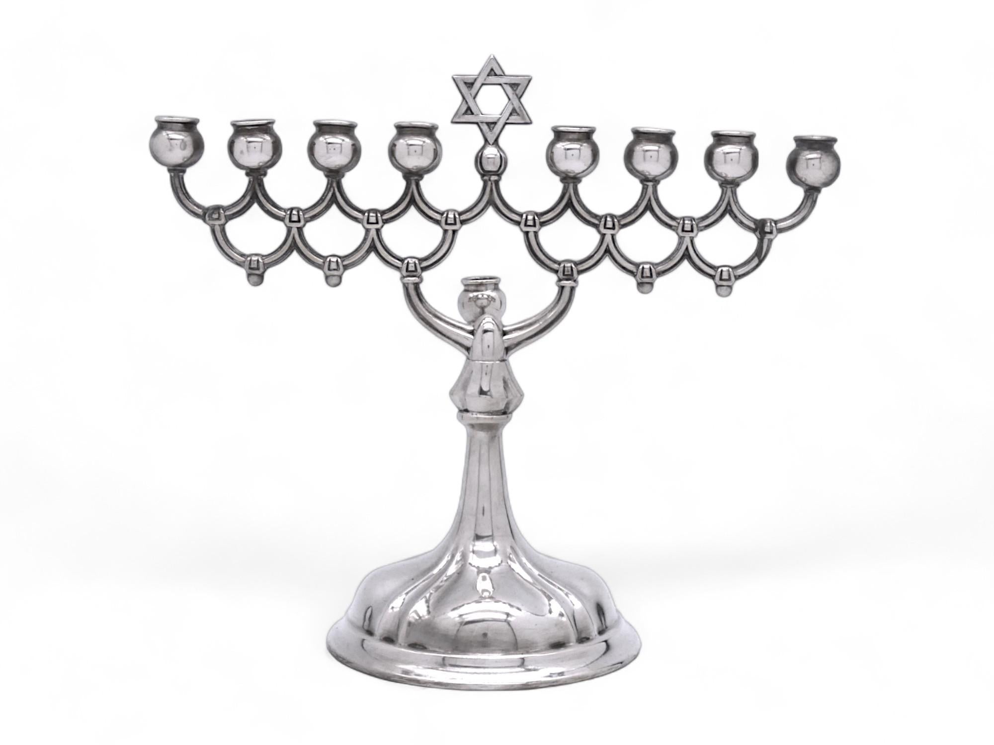 Menorah de Hannukah de plata alemana de Emil Hermann, hacia 1920 Alemán
