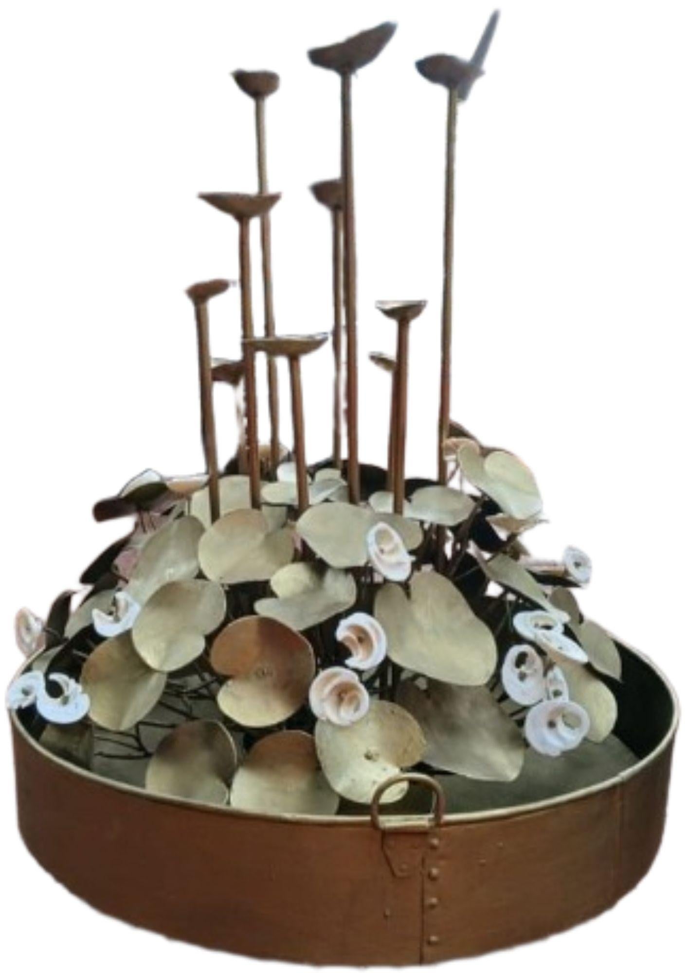 Sin Título, Escultura, Hierro Galvanizado y Caracolas de Artista Indio "En Stock"