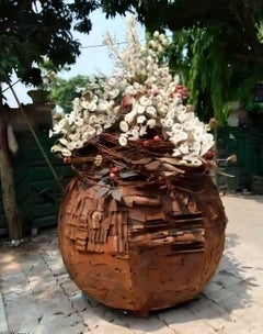 Sin Título, Escultura, Soldadura de Chatarra y Concha por Artista Indio "En Stock"