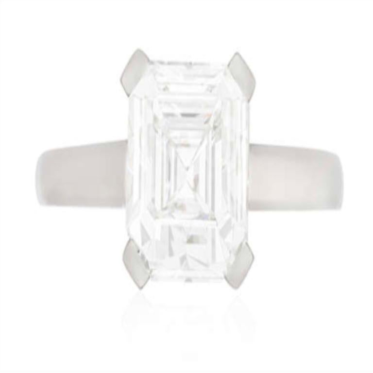 Emerald Cut A GIA Certified 3.01 Emerald Diamond Ring  For Sale