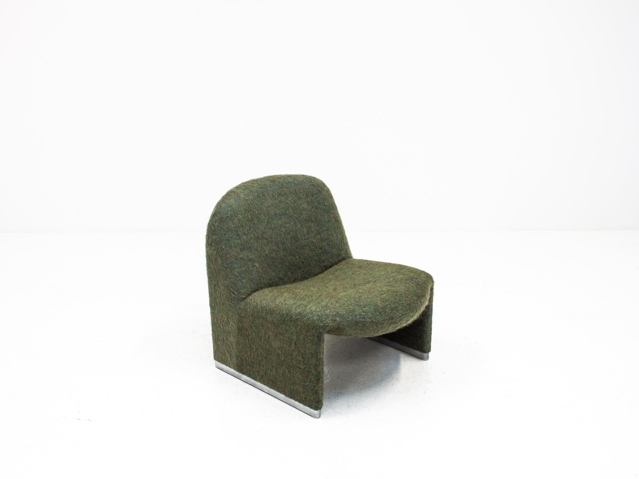 A Giancarlo Piretti “Alky” Chair In Fluffy Pierre Frey, Artifort *Customizable* 5