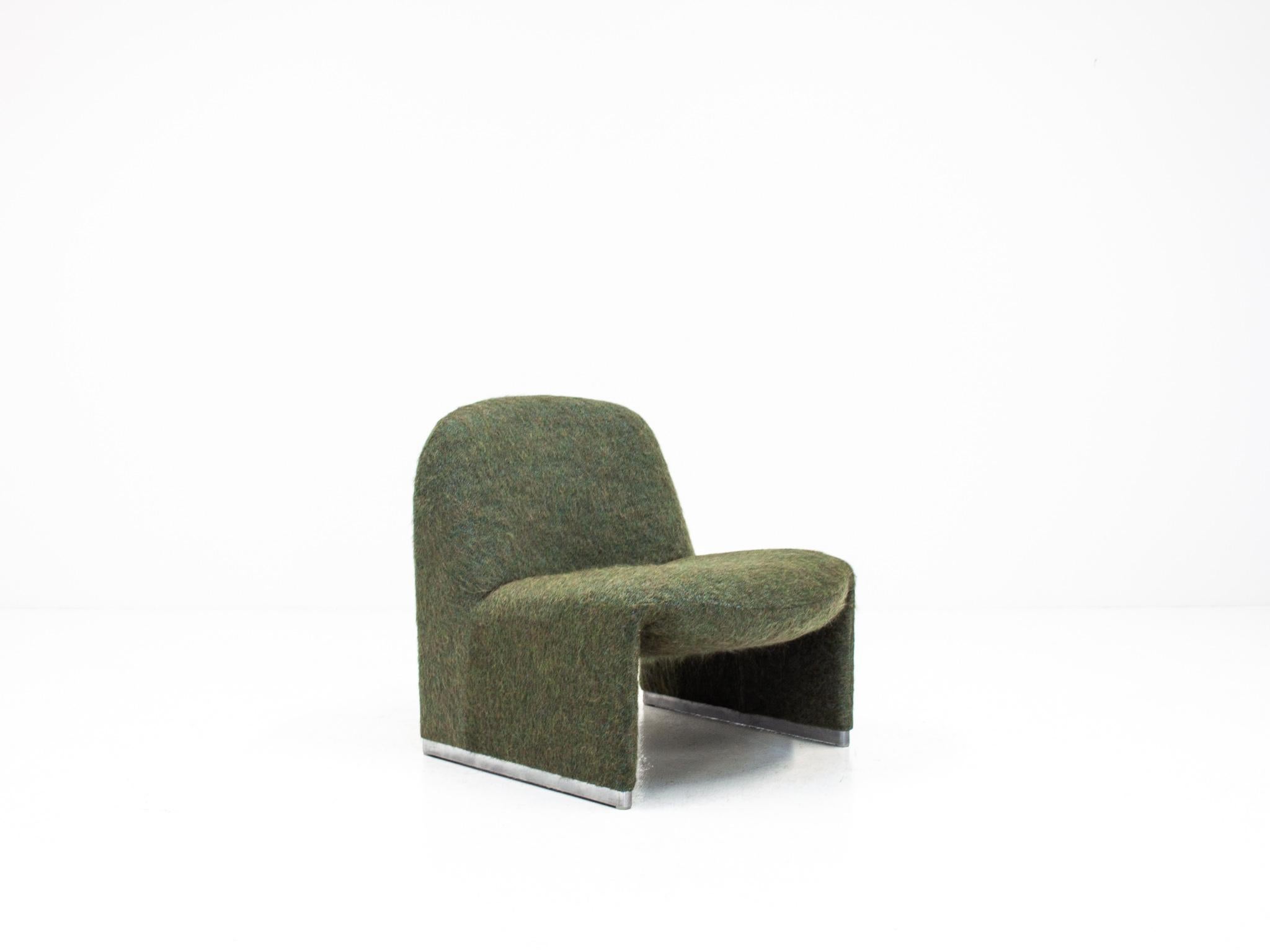 A Giancarlo Piretti “Alky” Chair In Fluffy Pierre Frey, Artifort *Customizable* 7