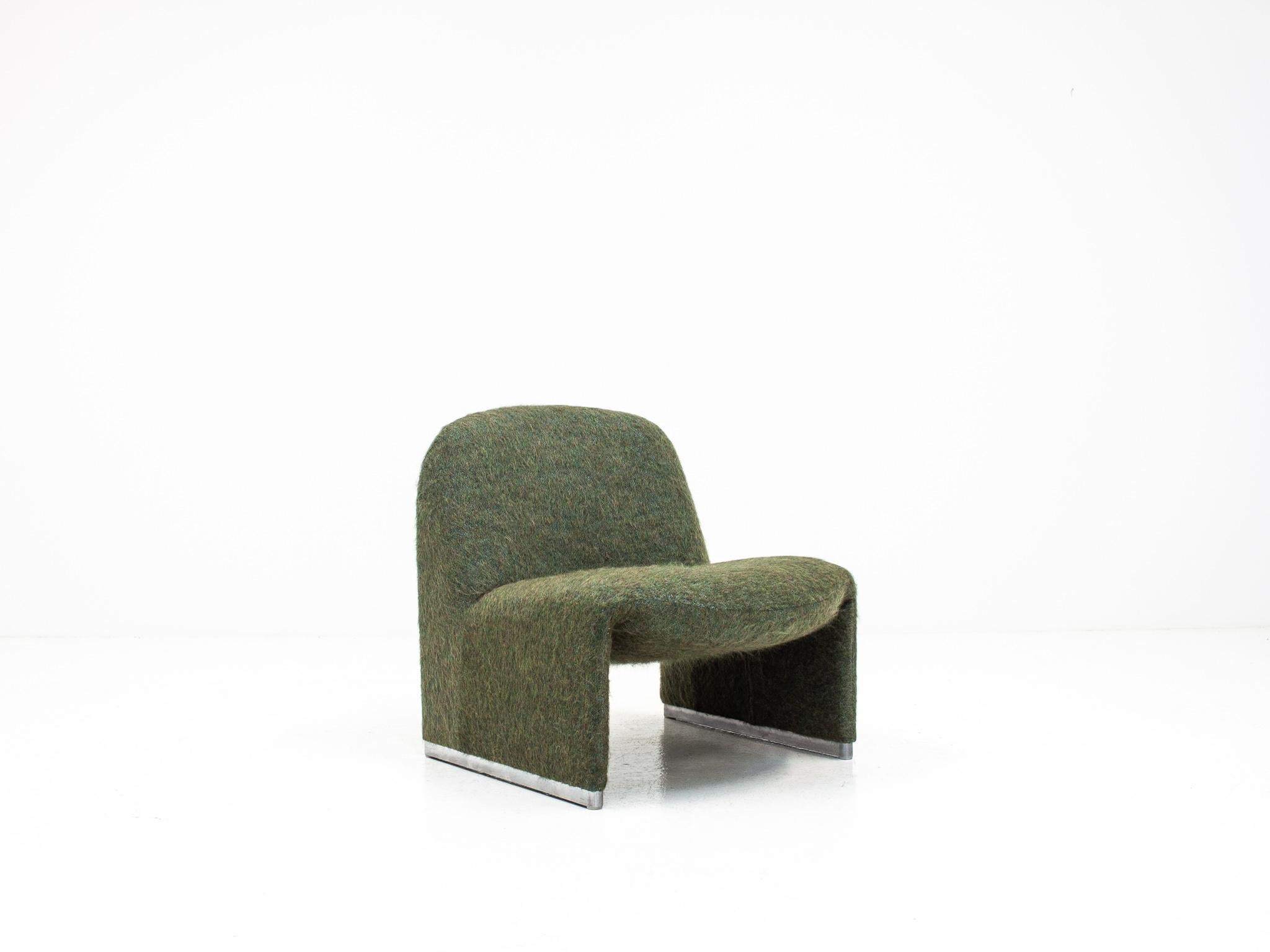 A Giancarlo Piretti “Alky” Chair In Fluffy Pierre Frey, Artifort *Customizable* 1