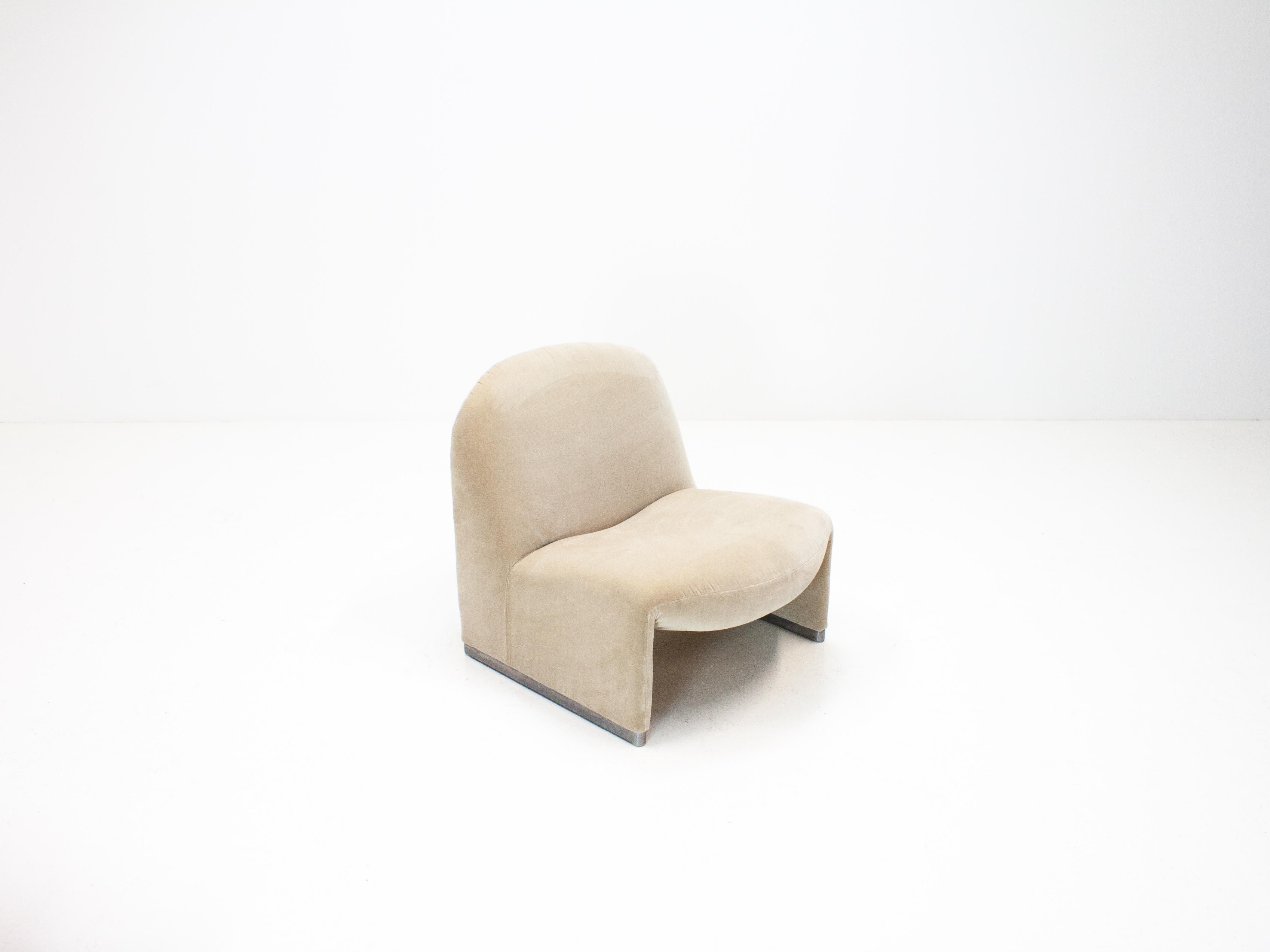 Giancarlo Piretti “Alky” Chair in New Velvet, Artifort, 1970s 4