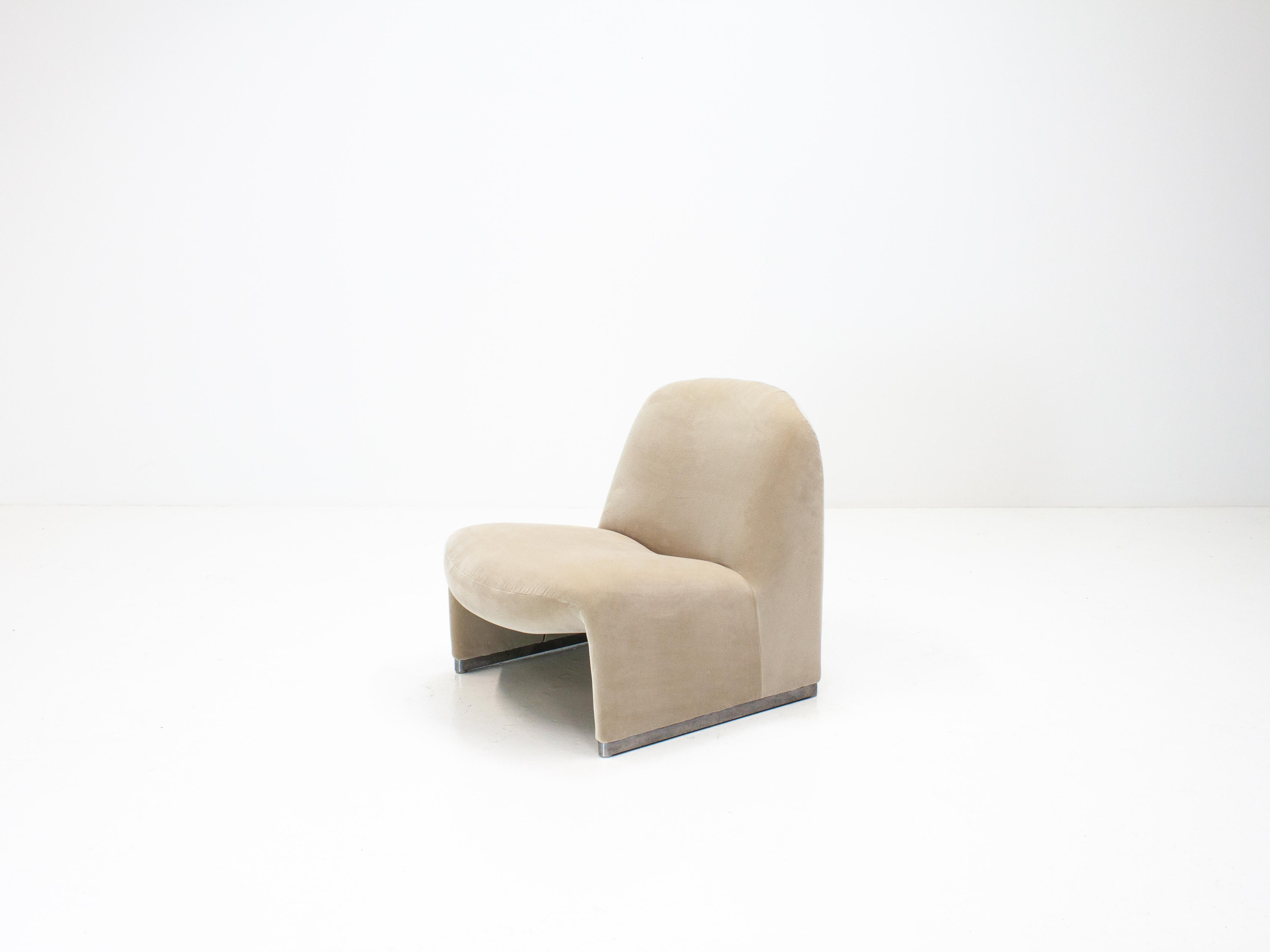 A Giancarlo Piretti “Alky” chair newly upholstered in designers guild linen colored velvet. Manufactured by Artifort in the 1970s.

The organic shape offers a minimal appearance but also comfort.

 












   