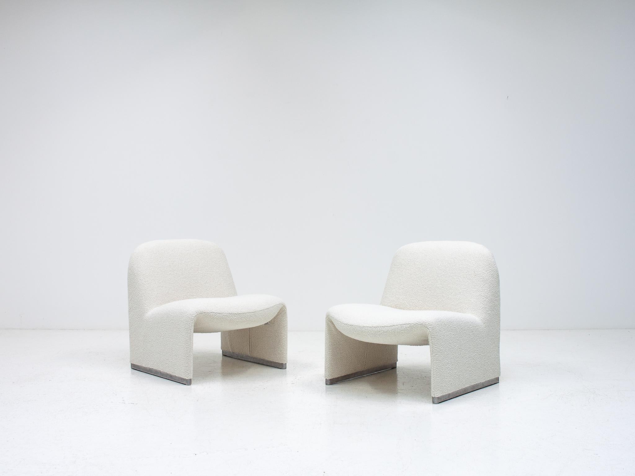 Dutch Giancarlo Piretti “Alky” Chairs In Yarn Collective bouclé *Customizable* For Sale