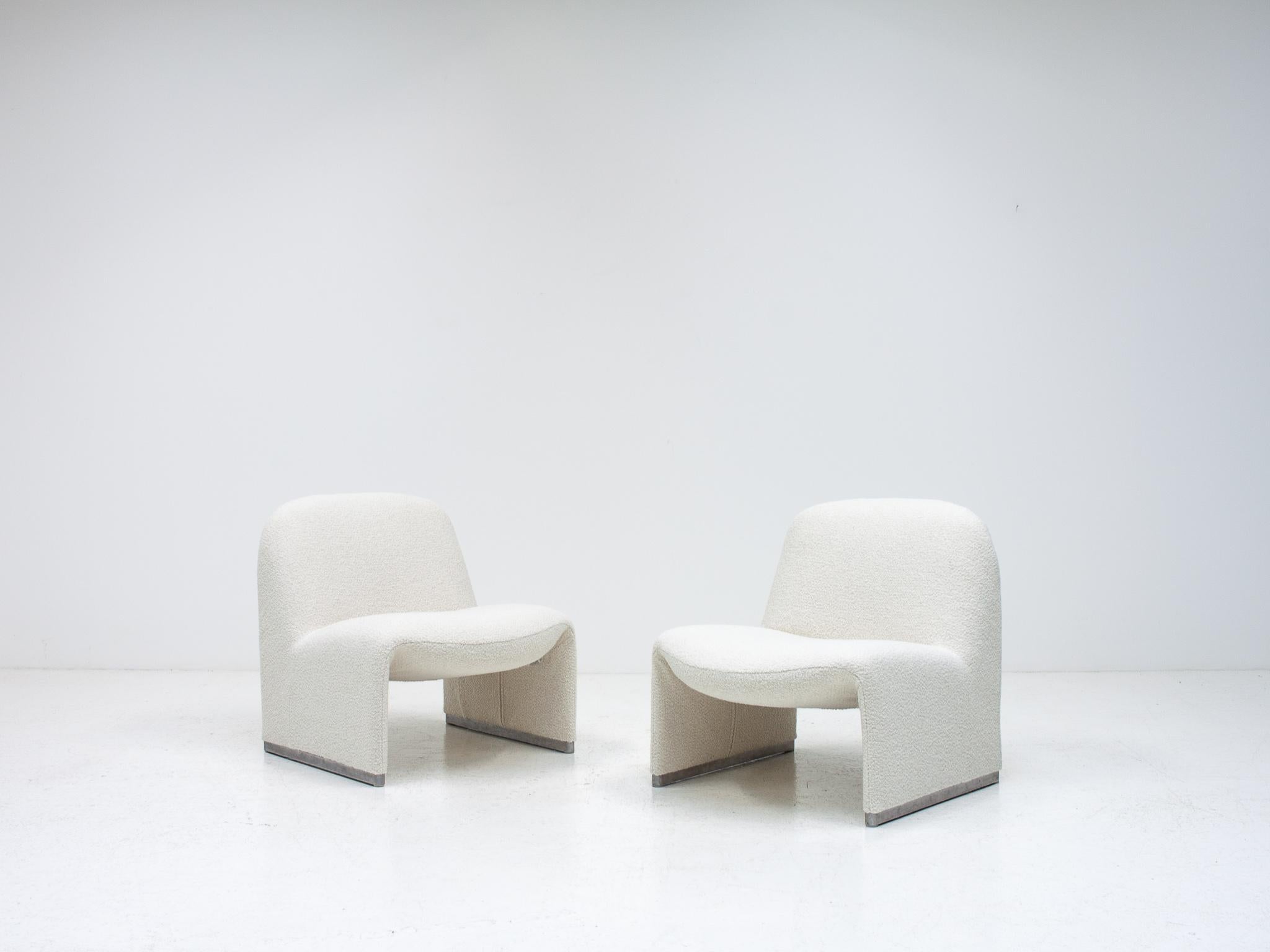 20ième siècle Giancarlo Piretti Alky Chairs In Yarn Collective bouclé *Personnalisable* en vente
