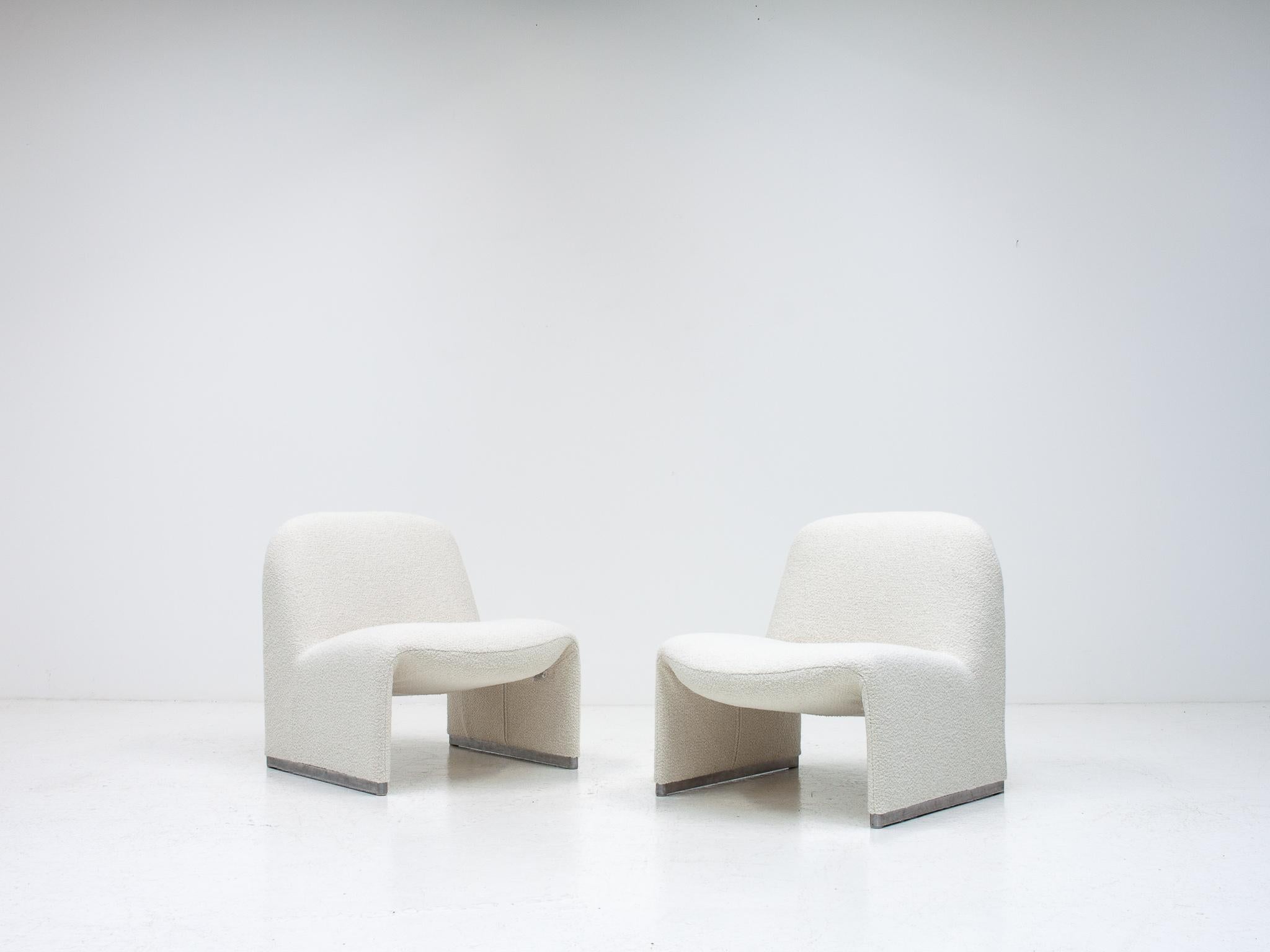 20th Century Giancarlo Piretti “Alky” Chairs In Yarn Collective bouclé *Customizable* For Sale