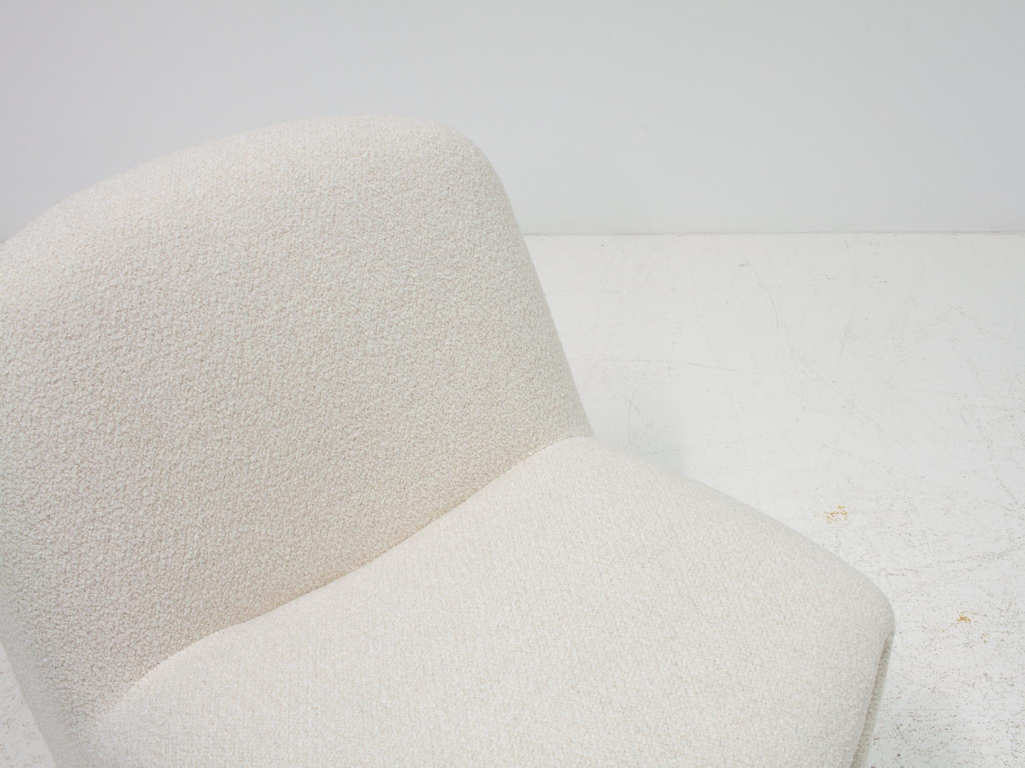 Giancarlo Piretti “Alky” Chairs In Yarn Collective bouclé *Customizable* For Sale 2