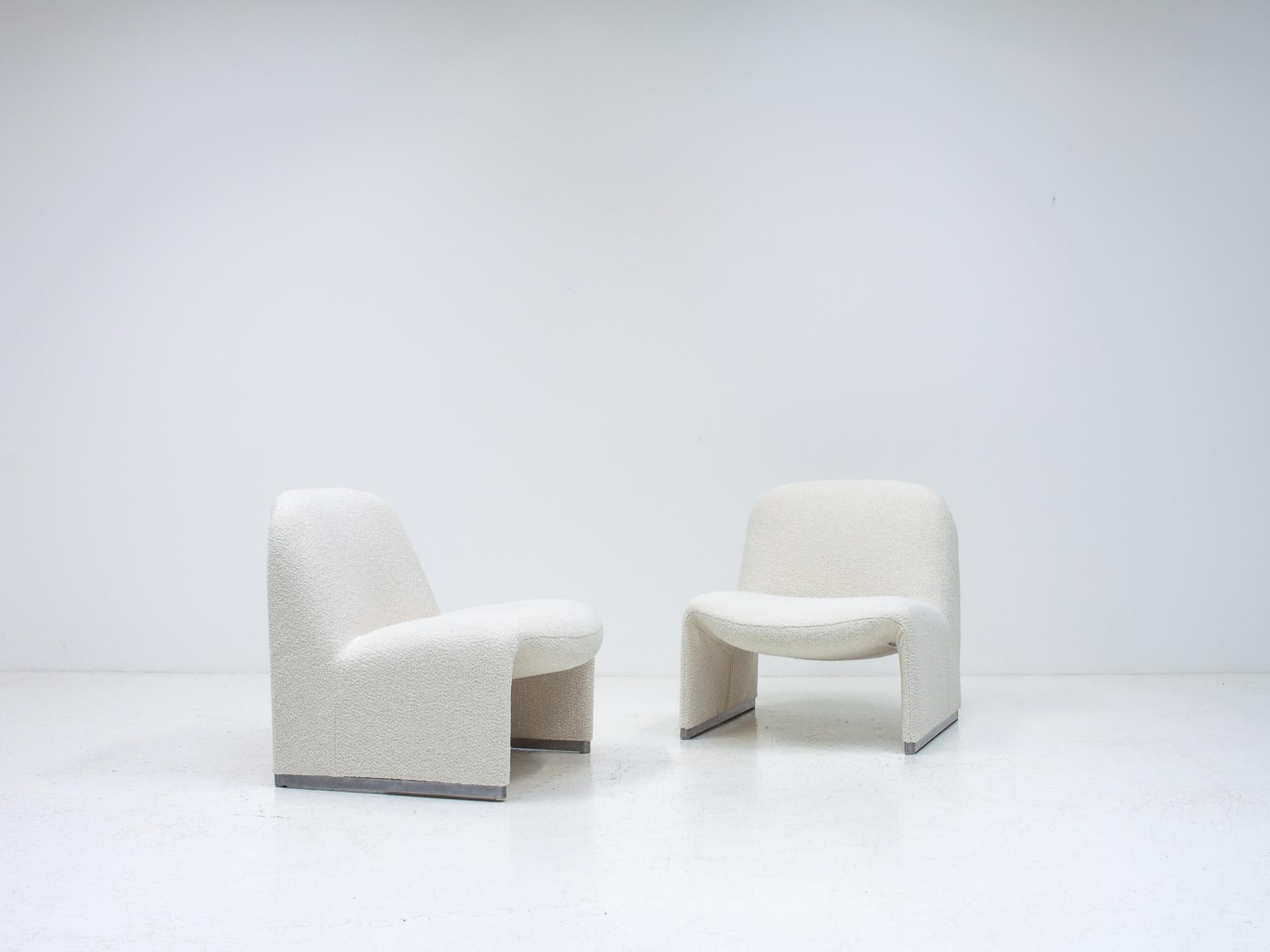 Giancarlo Piretti “Alky” Chairs In Yarn Collective bouclé *Customizable* For Sale 3