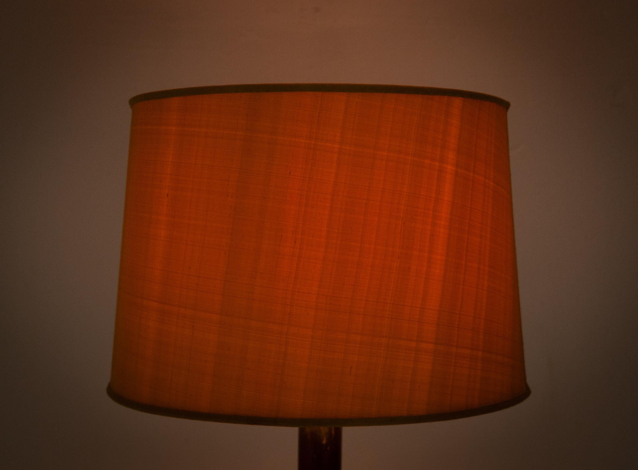 Gild Wood Gesso Italian Floor Lamp In Good Condition For Sale In Den Haag, NL
