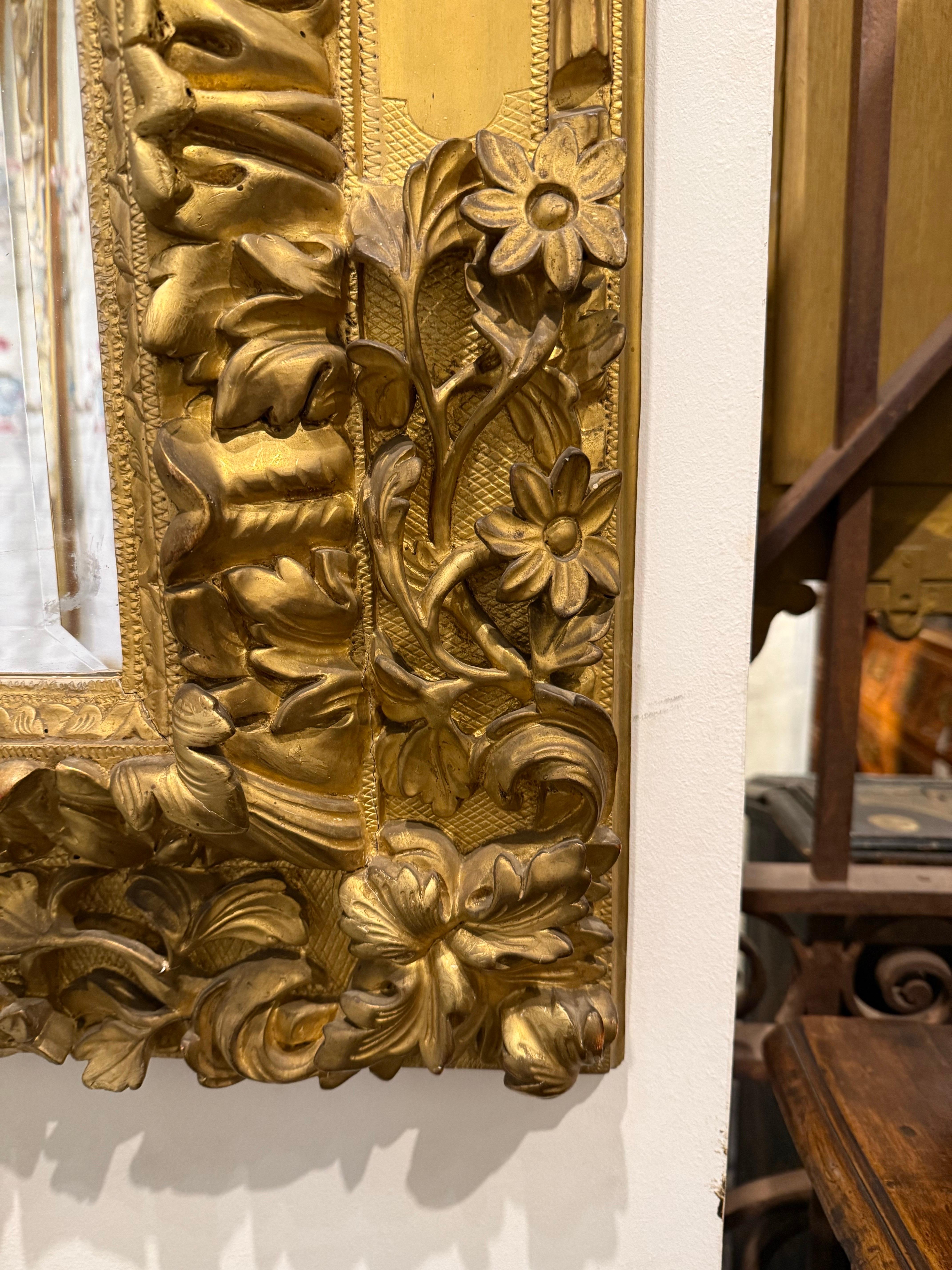 A Gilded Mirror with Three Cherubs, 19th Century en vente 2