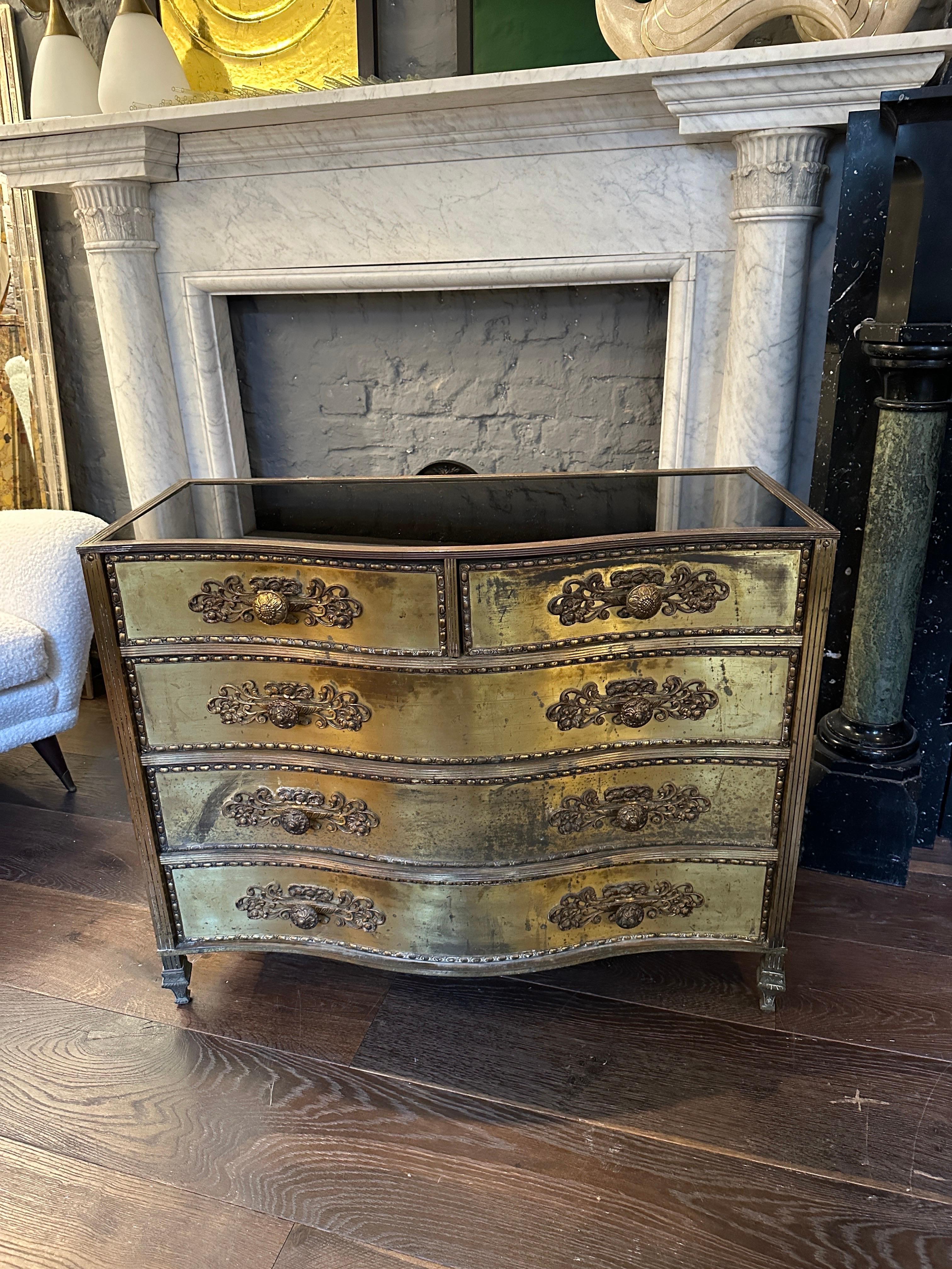 A Gilt Brass And Black Glass Serpentine Front Commode  For Sale 13