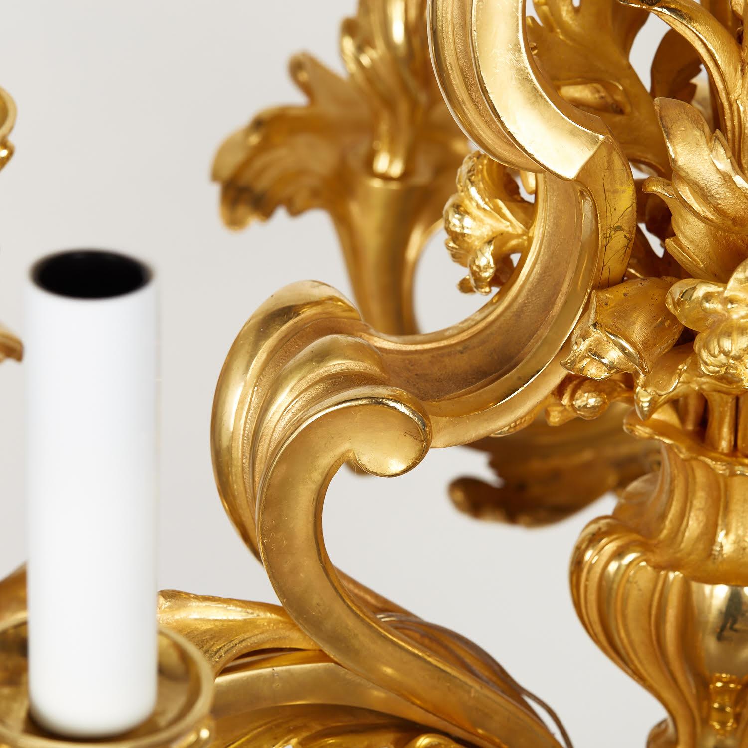 Lampadario in bronzo dorato in stile Luigi XV, periodo Napoleone III. in vendita 1